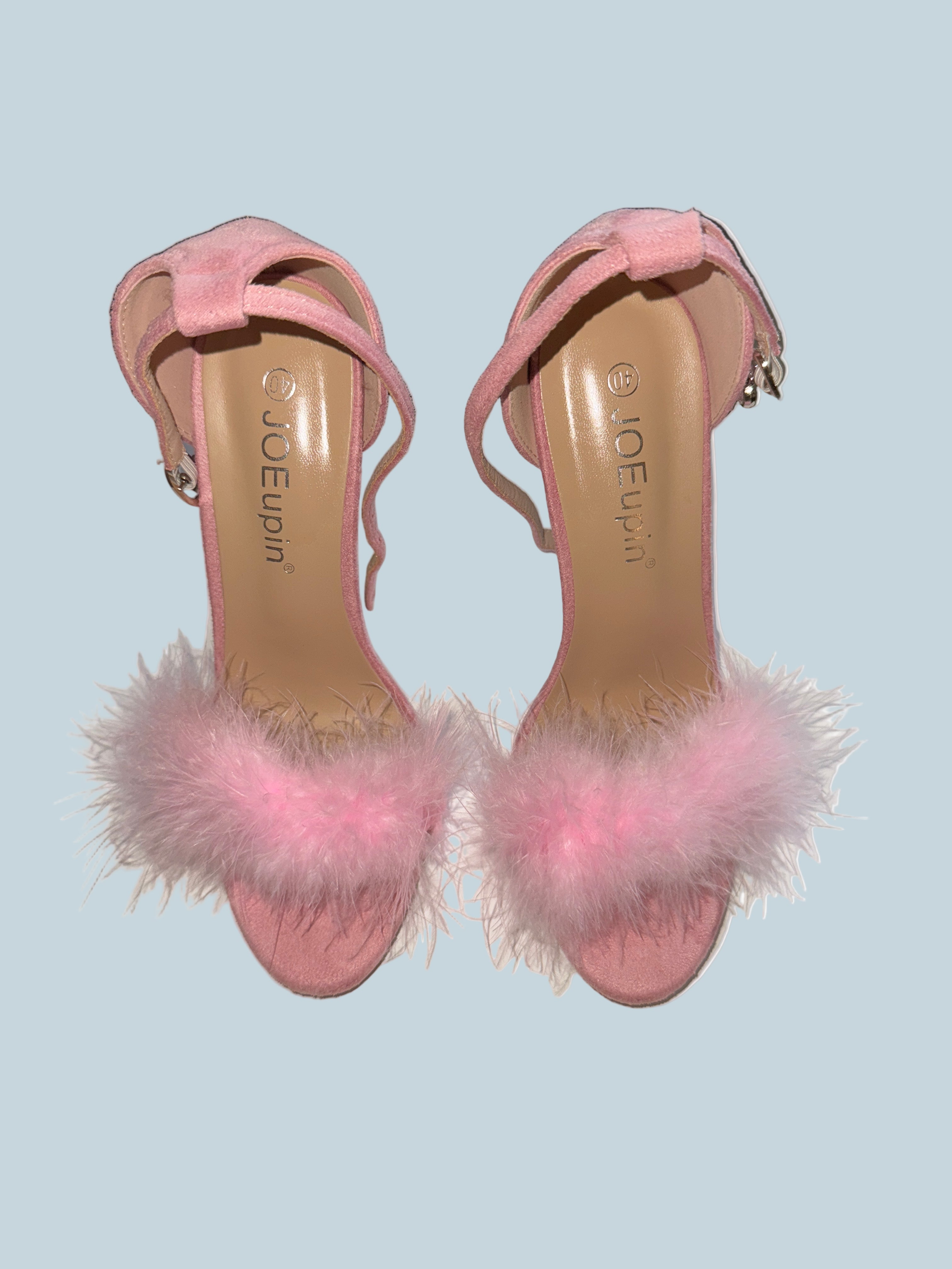JOEupin Women Fluffy Feathers Heeled Shoe Sandals. Like New. Size 40