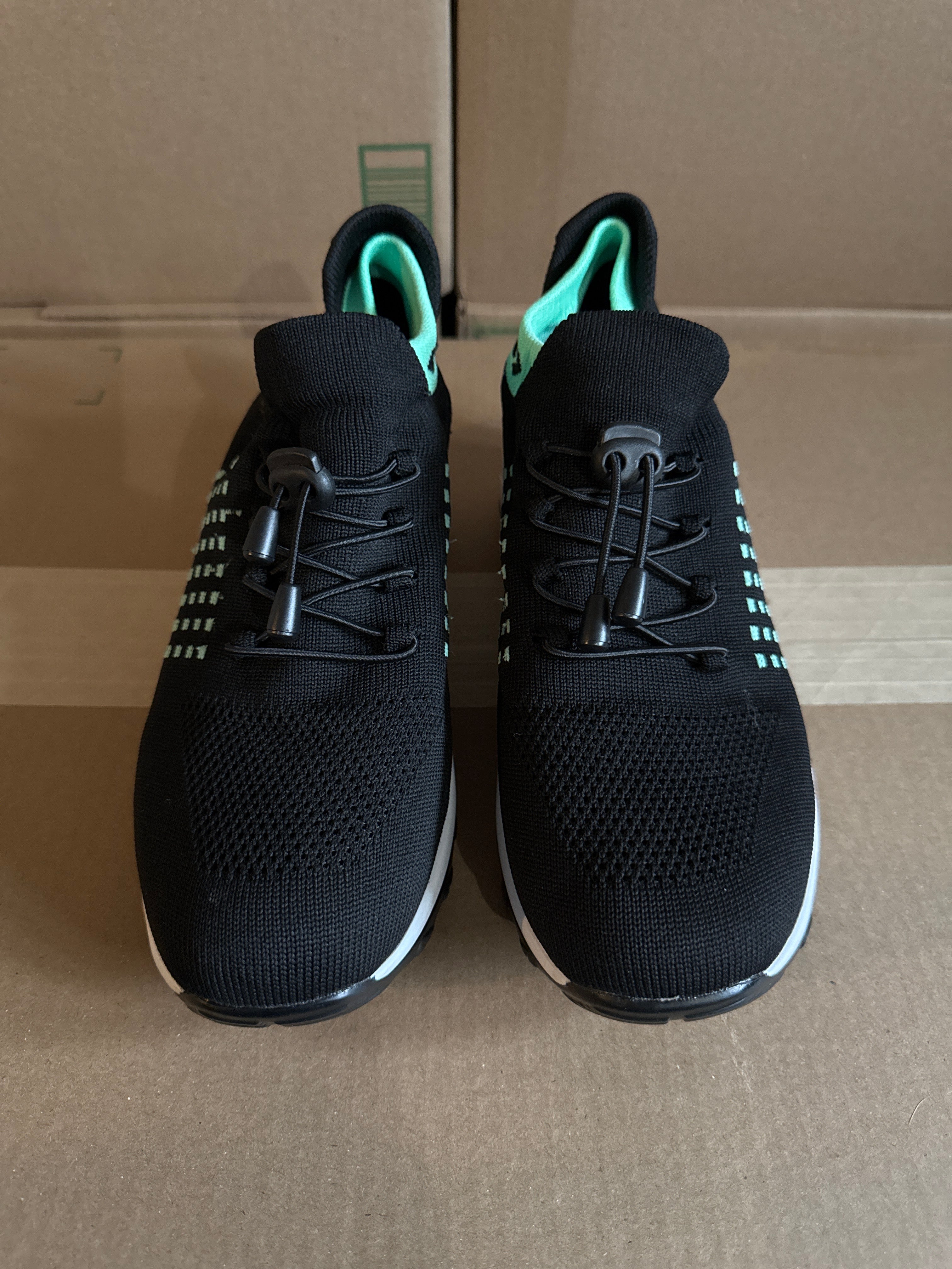 Stunahome Women Walking Shoe Sneakers. Like New. Size 41