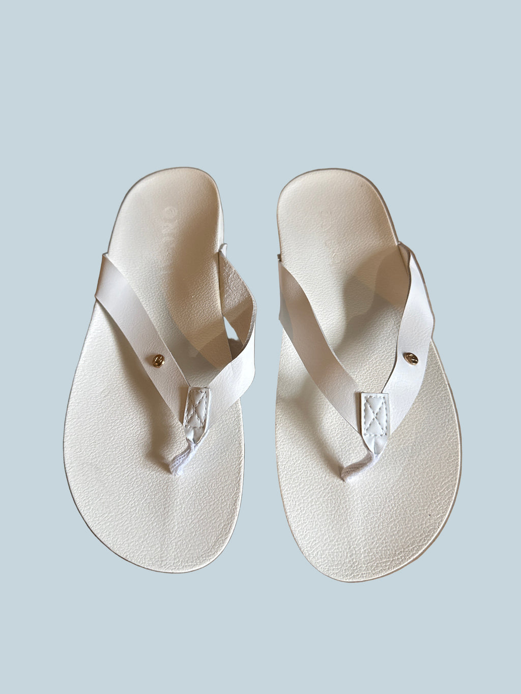 Oncai women Slide Shoe Sandals. Like New. Size 8