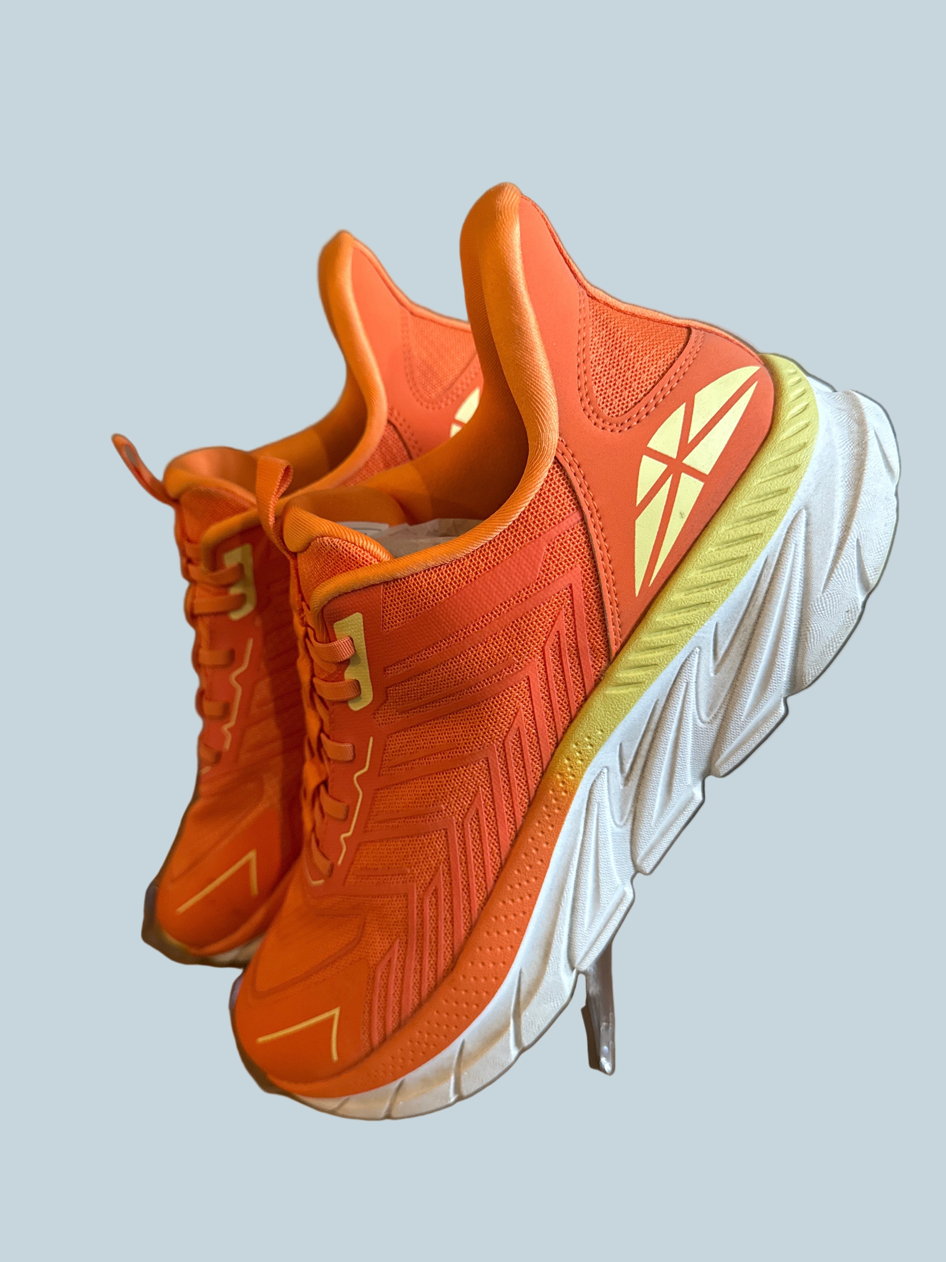 AllSwifit Men Women Walking / Running shoe Sneakers. Size 11.5