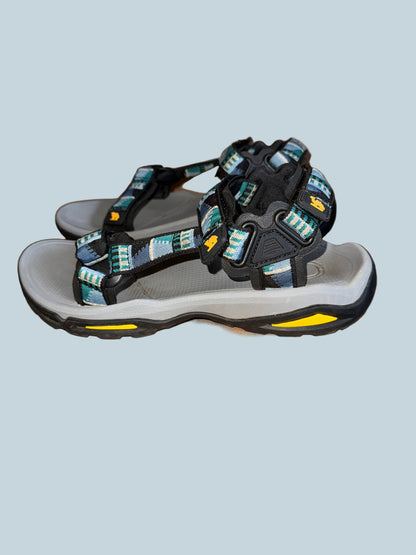 Camel Crown Men Women Hiking Shoe Sandals. Secondhand . Size 10