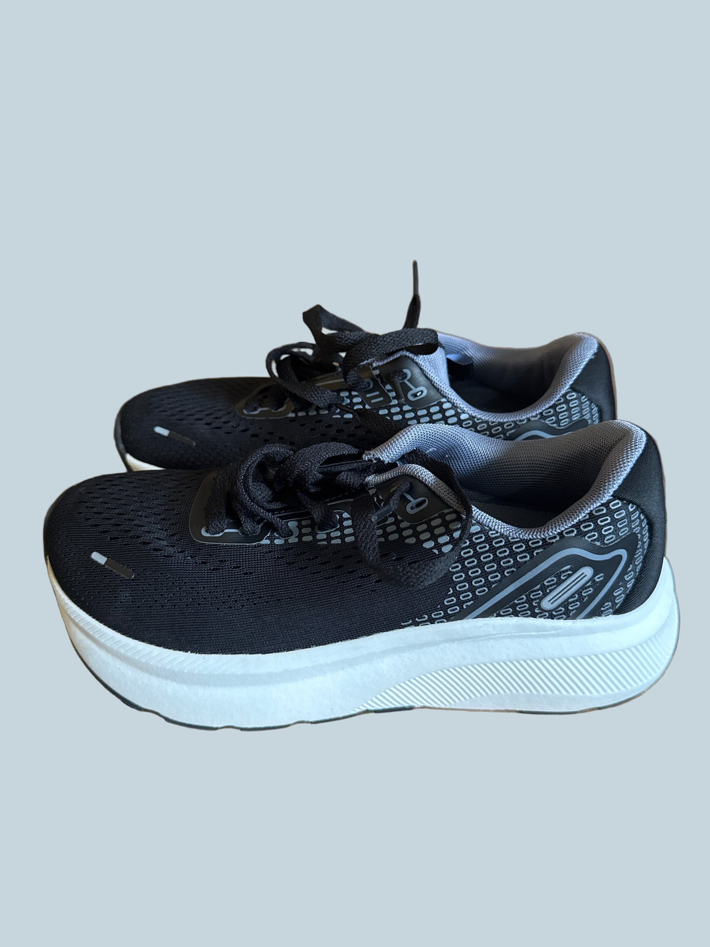 Jackshibo Men Box Walking Shoe Sneakers. Like New. Size 40