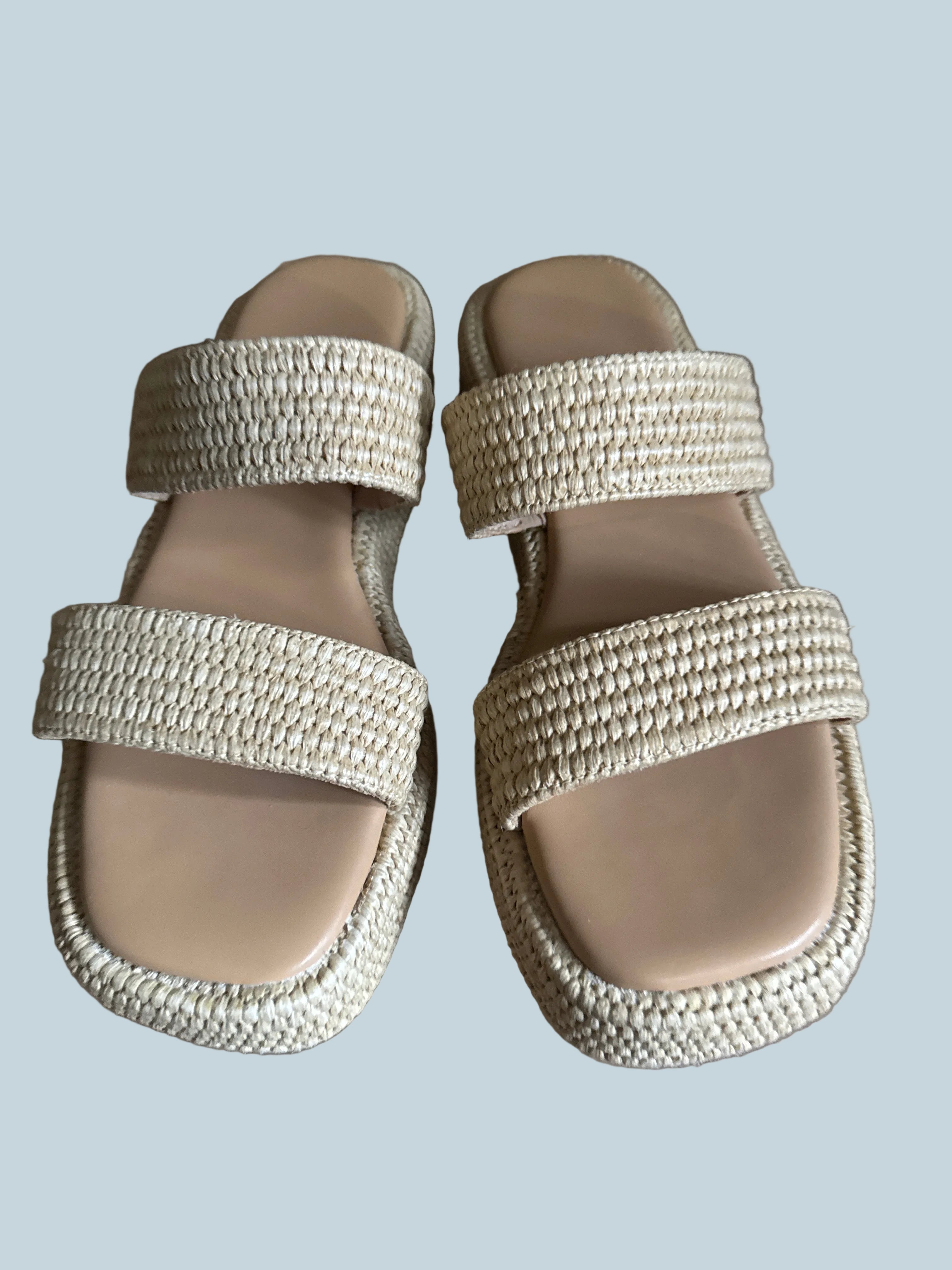 Women Slide Wedge Shoe. Like New. Size 8