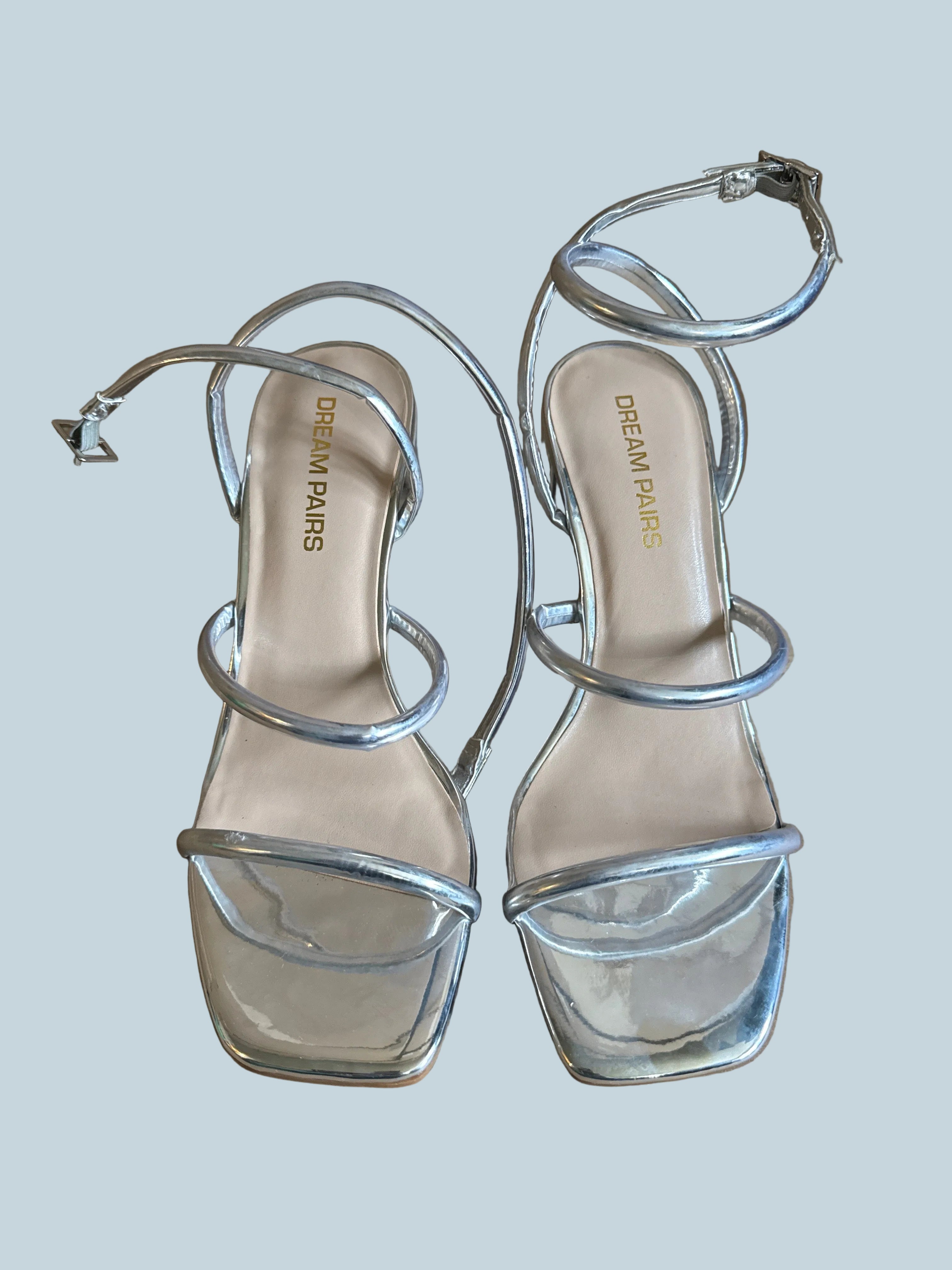 Dream Pairs Women Block Heeled sandals. Like New. Size 8