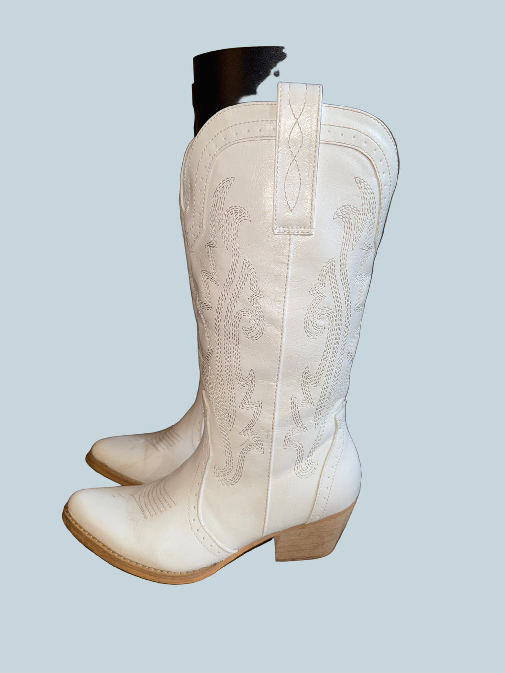 Rollda Women Cowboy Boots. Secondhand. Size 7.5