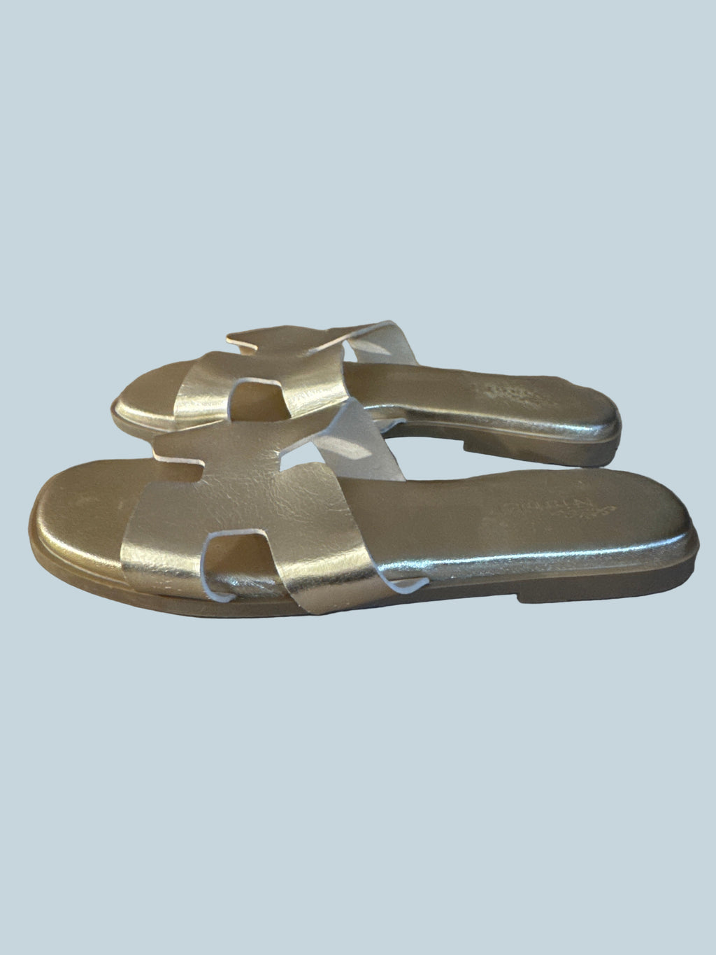 Nianer. Women Slide Shoe Sandals. Secondhand. Size 7