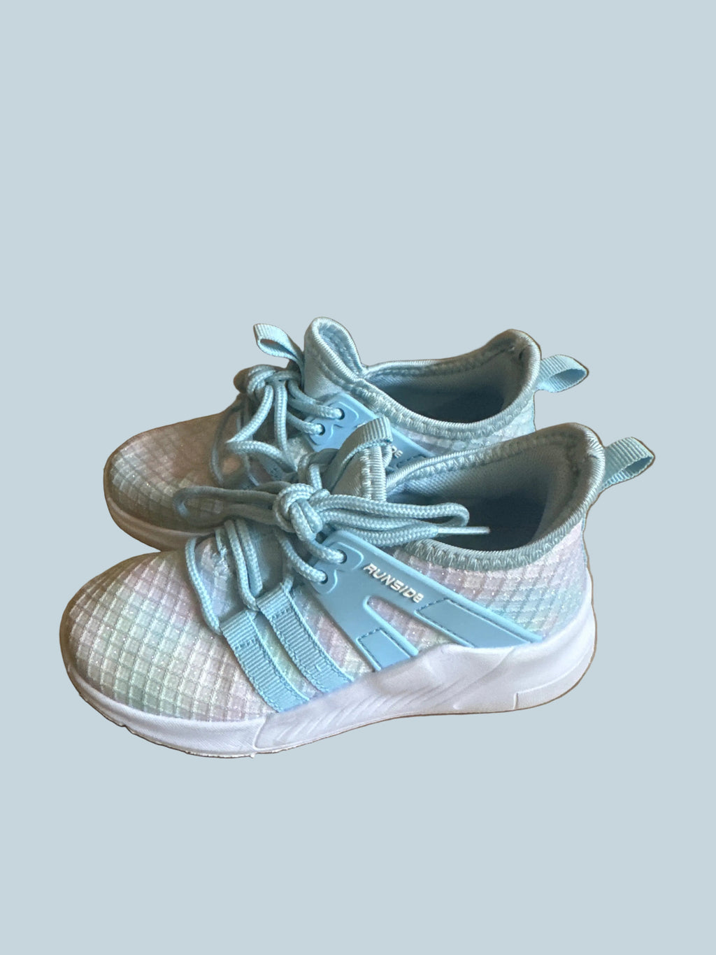 Slip-on Girls Shoe Sneakers. Like New. Toddler Size 9