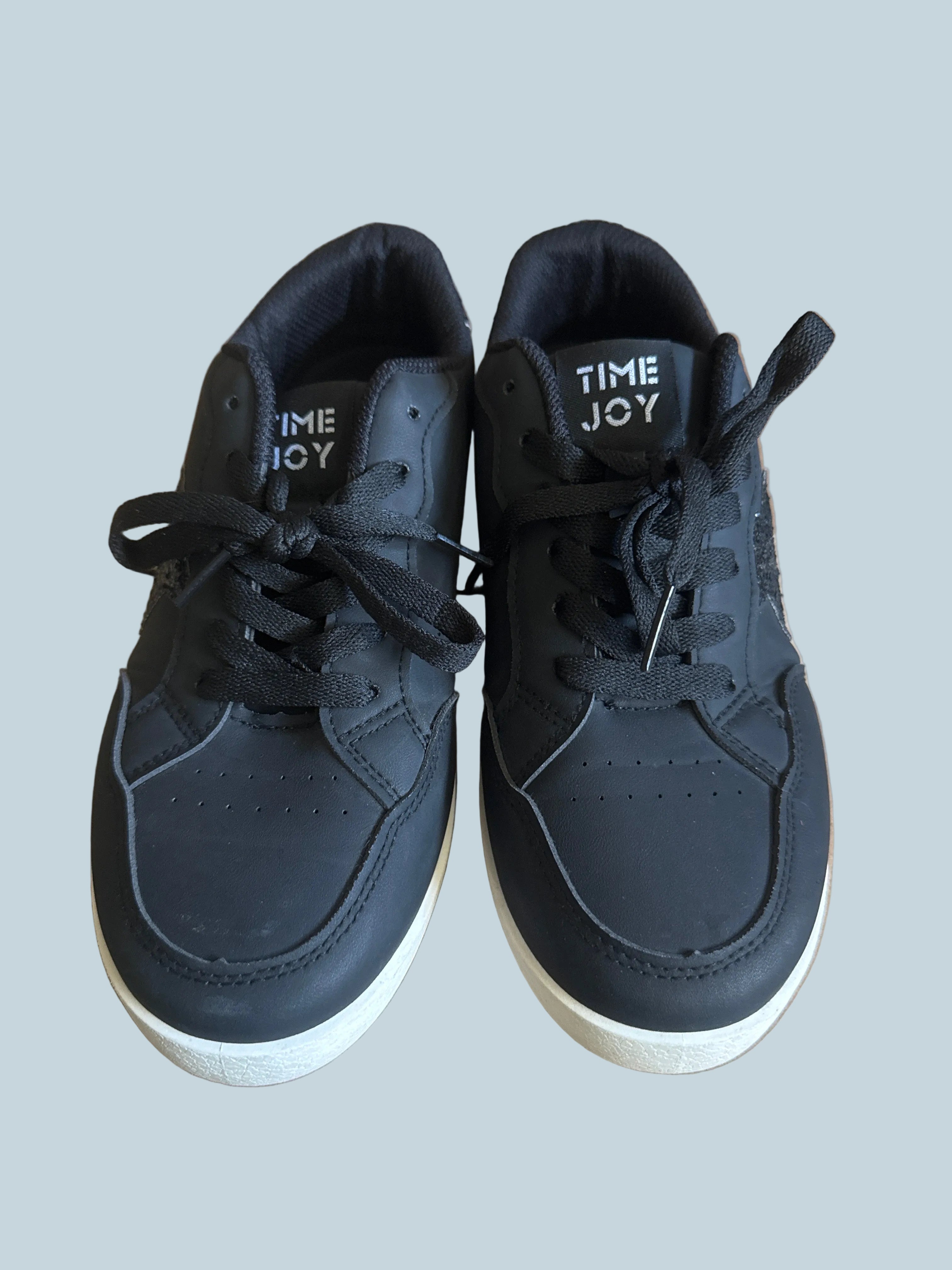 Joy Time. Men Women Canvas Secondhand. Size 8