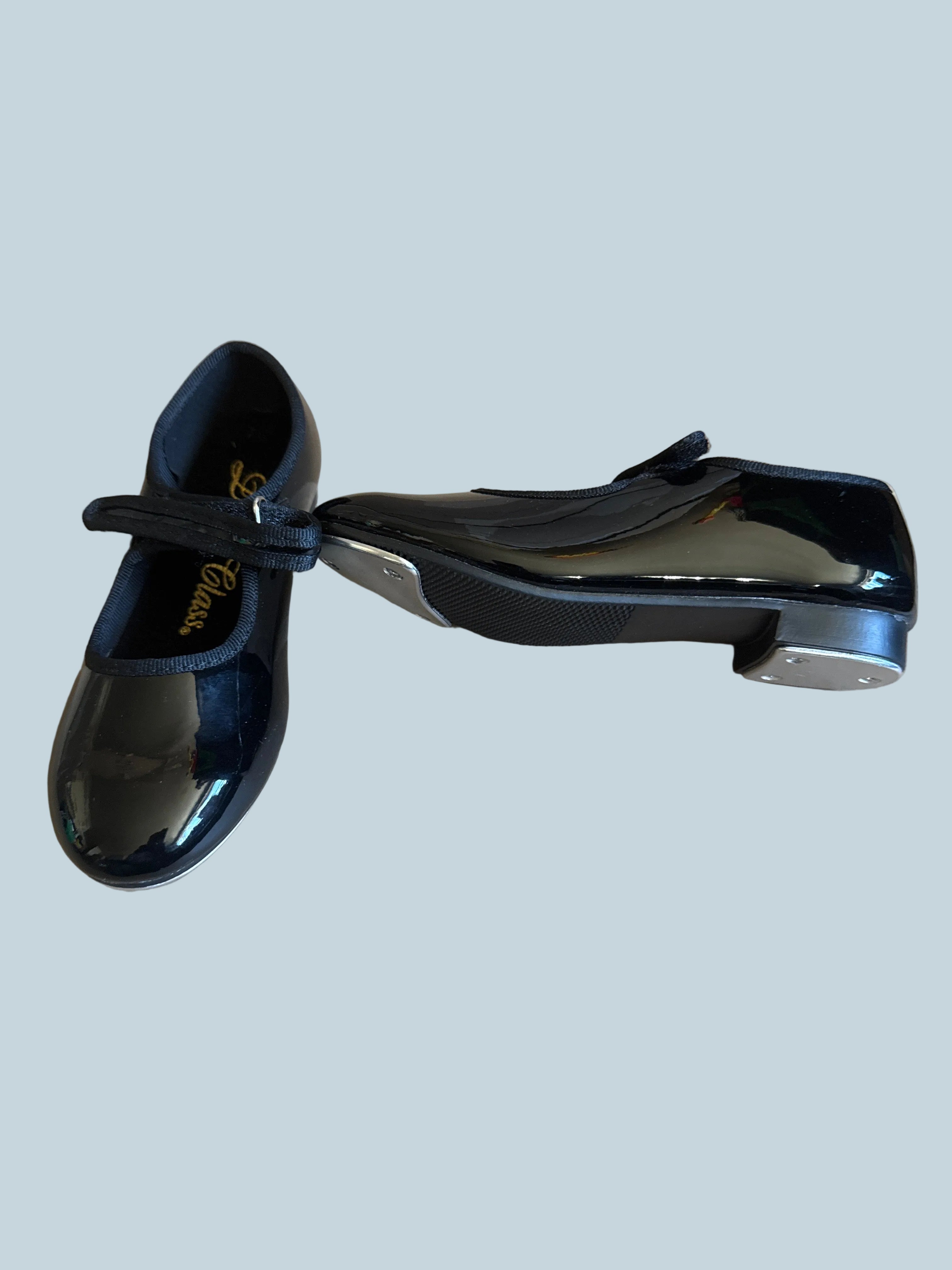 Kids Girls Dance Shoe. Like New. Kid Size 10.5