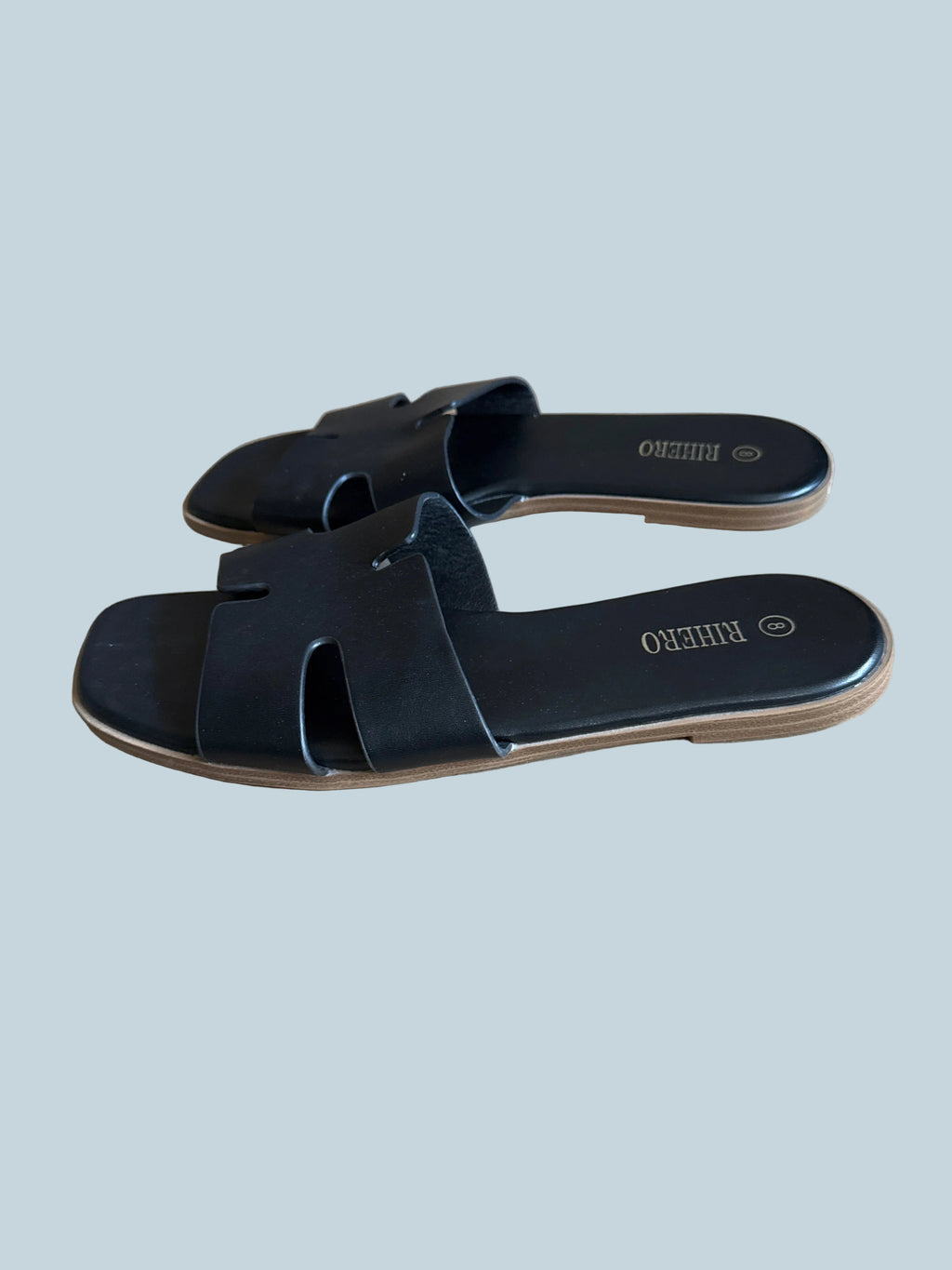 Women Slide Shoe Sandals Flat. Secondhand. Size 8