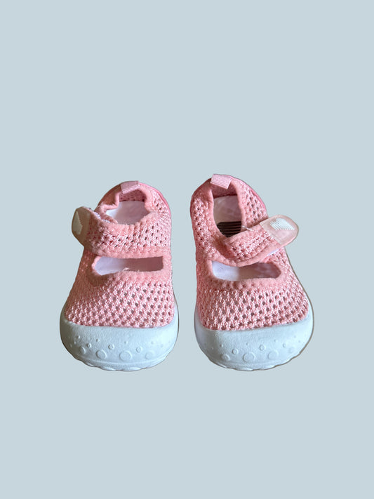 Girls Water/Walking Shoe. Secondhand. Toddler Size 6-7