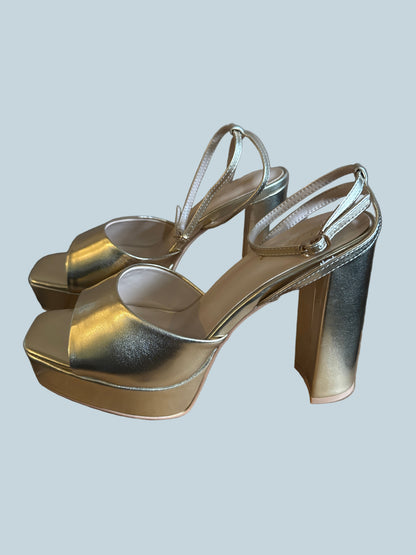 Elisabet Tang Women High Heeled Shoe Sandals. Like New. Size 10