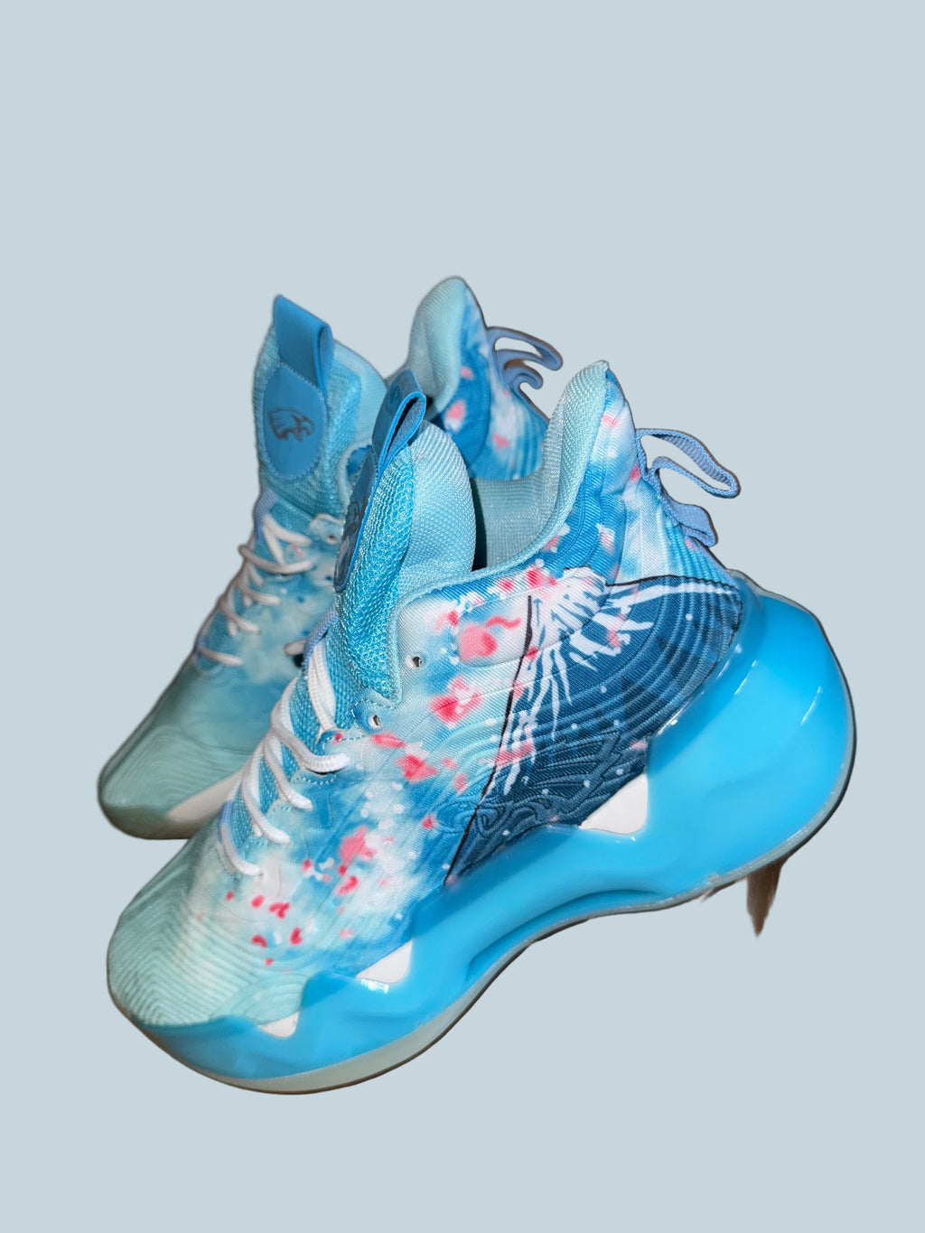 Men basketball shoes. Like New. Size 7