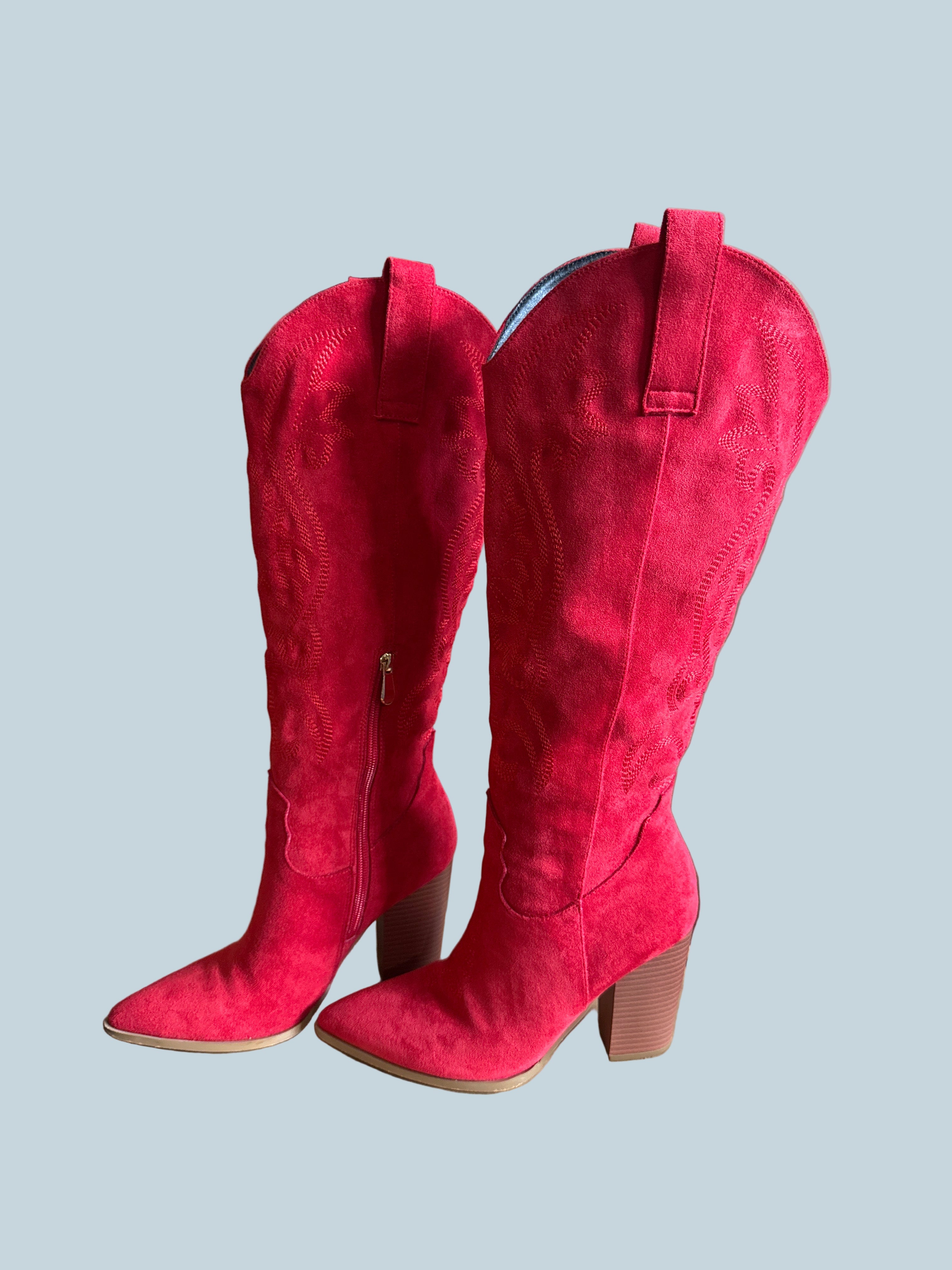 Women Knee High Cowboy Boot. Secondhand. Size 7