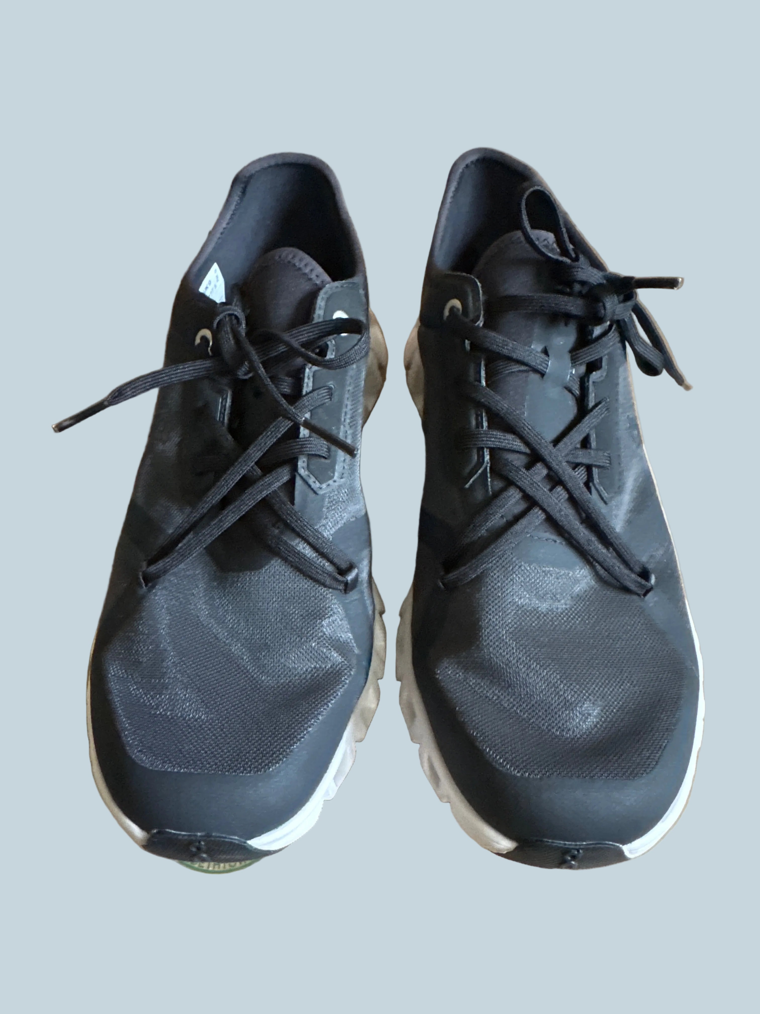 QC. Men Women Walking/ Running Shoe. Size 9.5