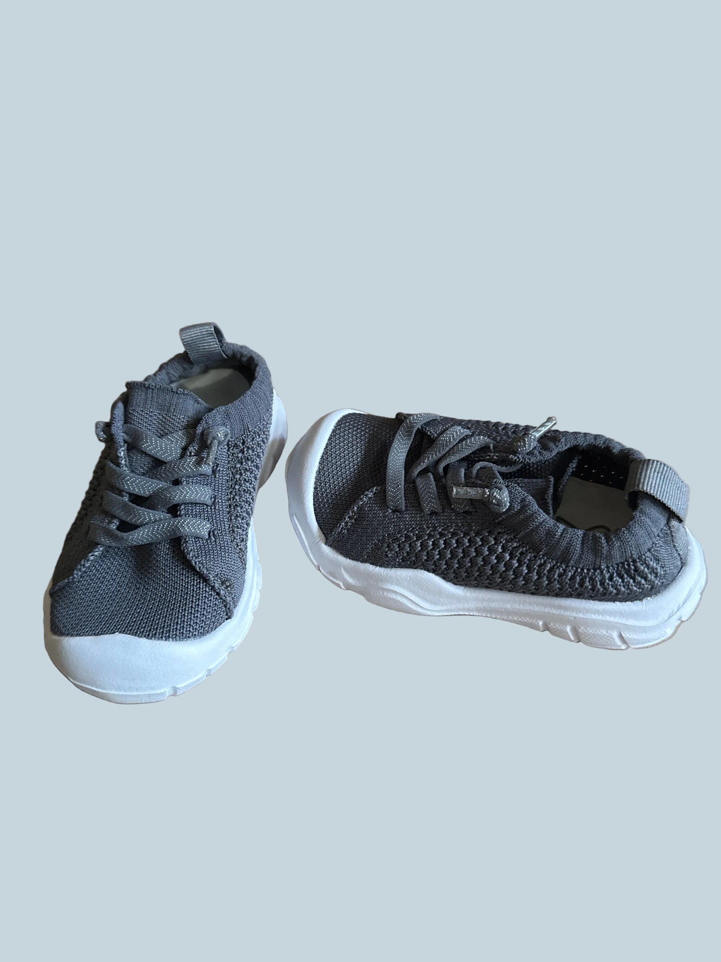 KidKid Boys Girls Slip-on Shoe Flat. Like New. Toddler Size 4