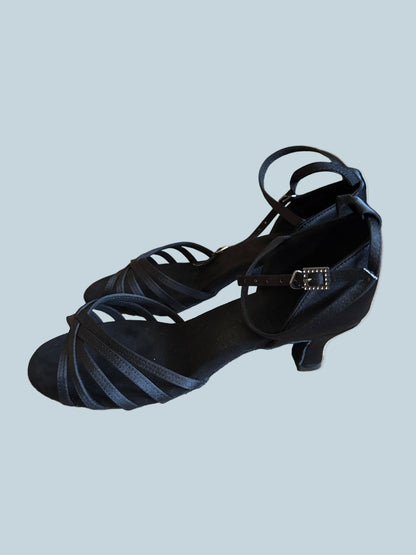 Women Kitten Heeled Sandals. Secondhand. Size 9.5
