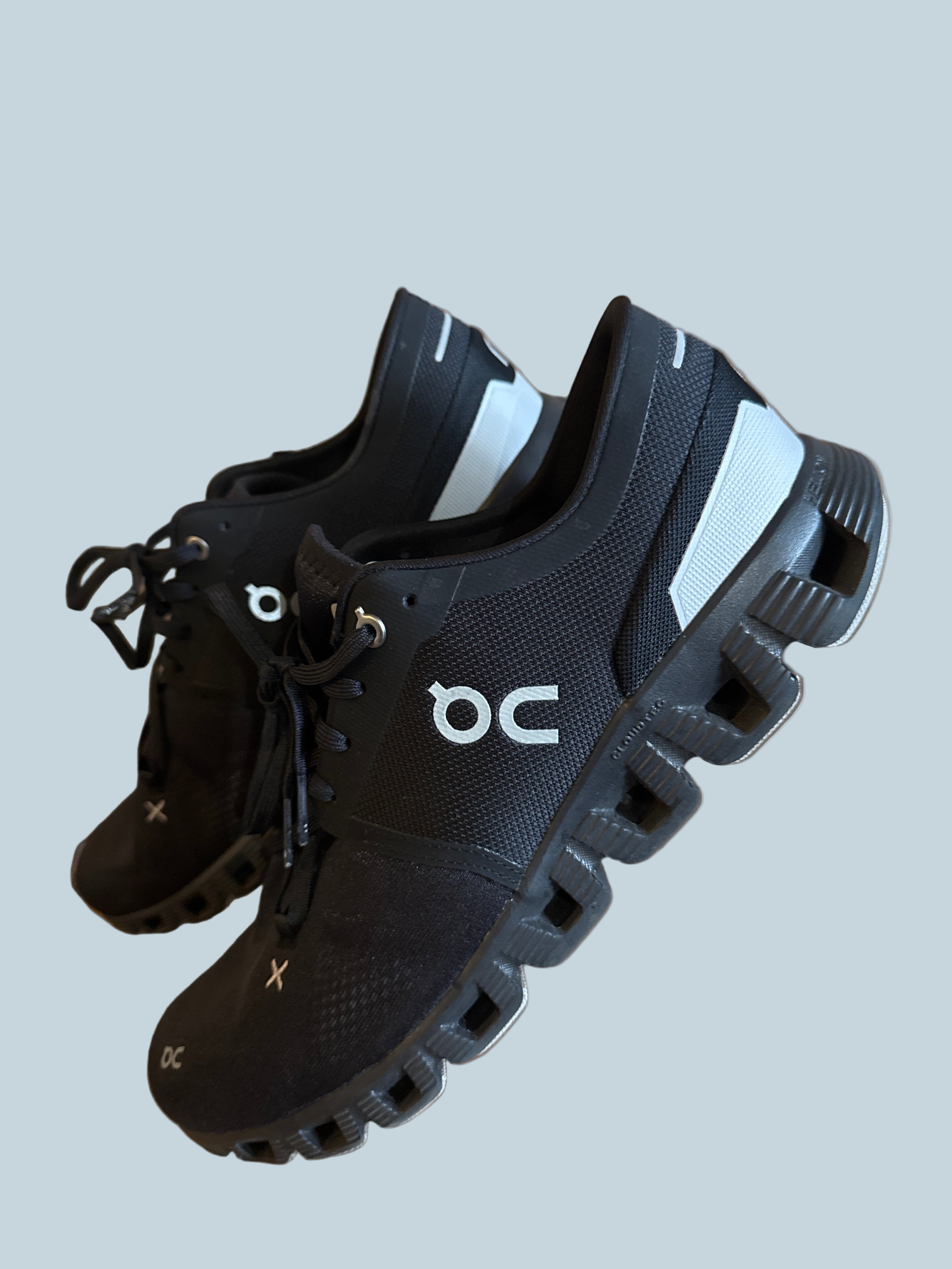 QC Men Women Walking / Running Shoe Sneakers. Like New. Size 11