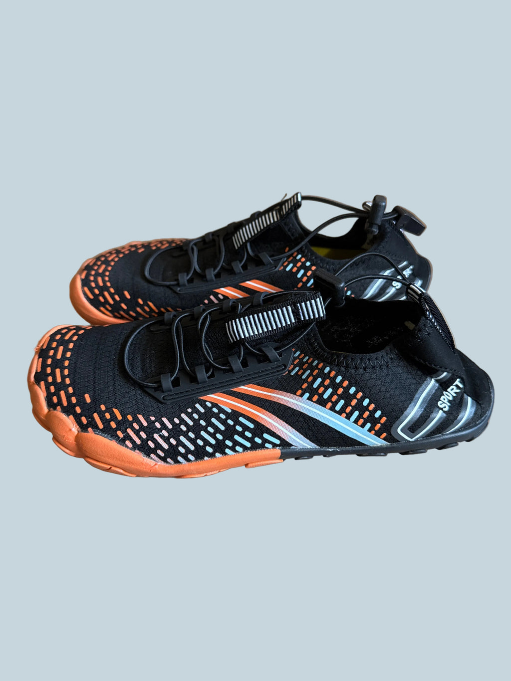 Barefoot Men Lace Up Athletic Water Shoe. Secondhand. Size 36