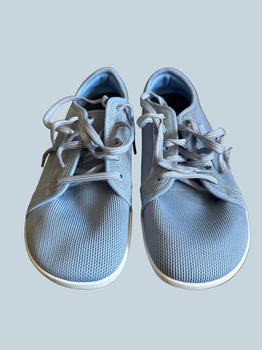 Within Men Athletic Shoe Sneakers Like New. Size 41