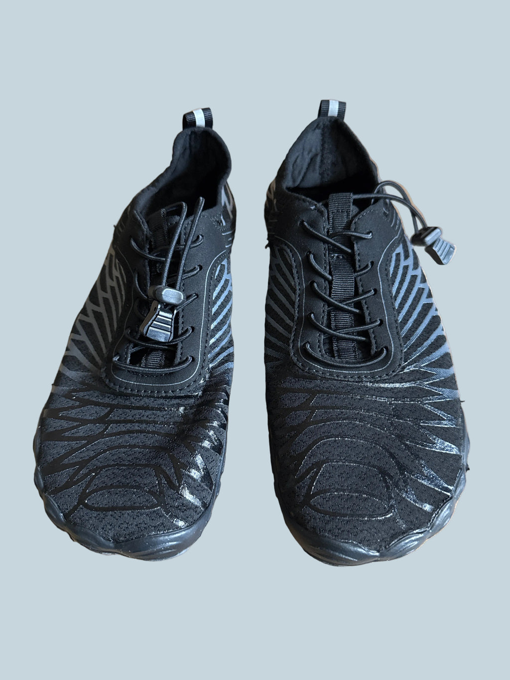 Barefoot Men Lace Up Water Shoe. Like New. Size 39