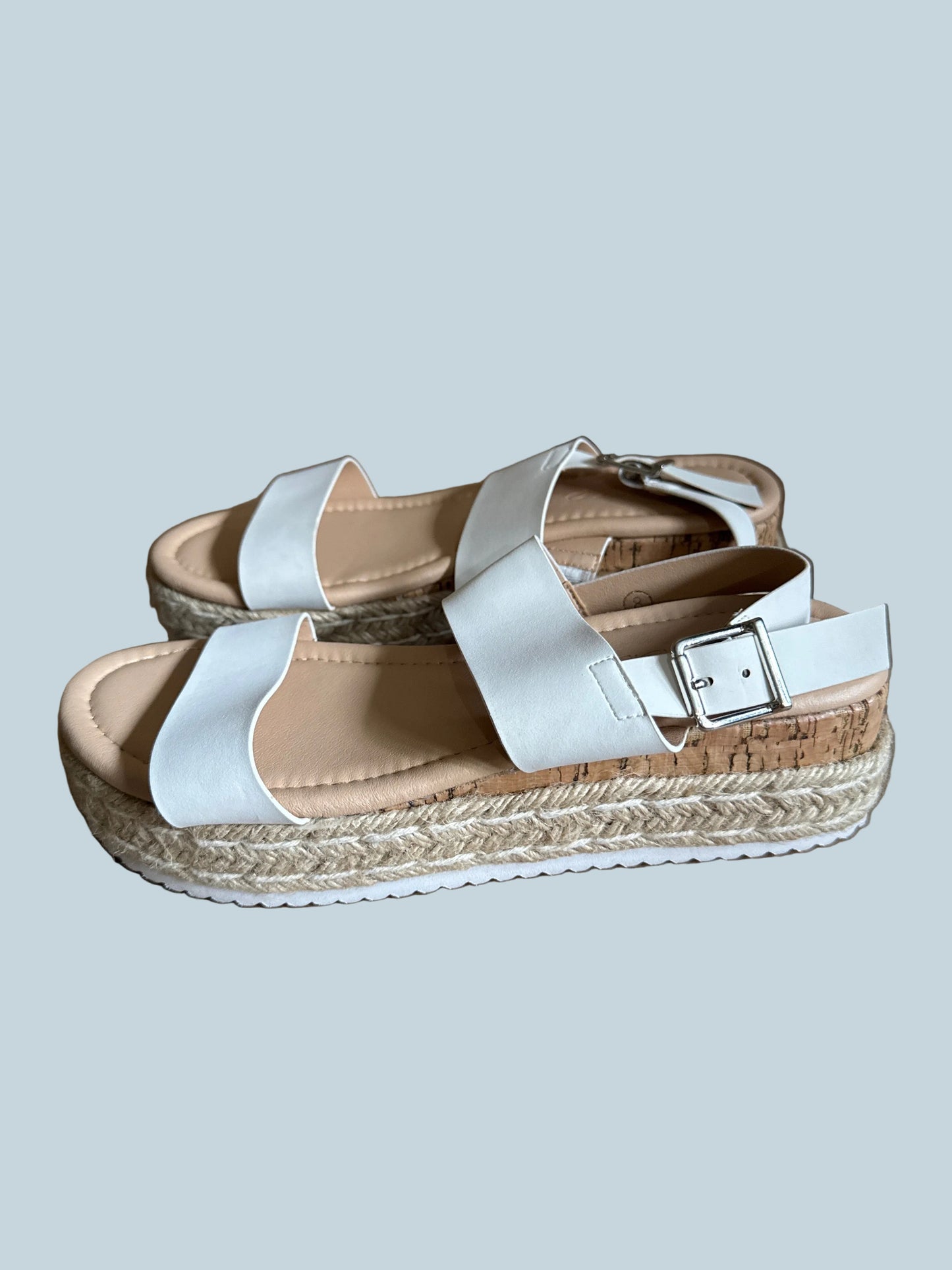 Women platform Shoe Sandals. Like New. Size 8