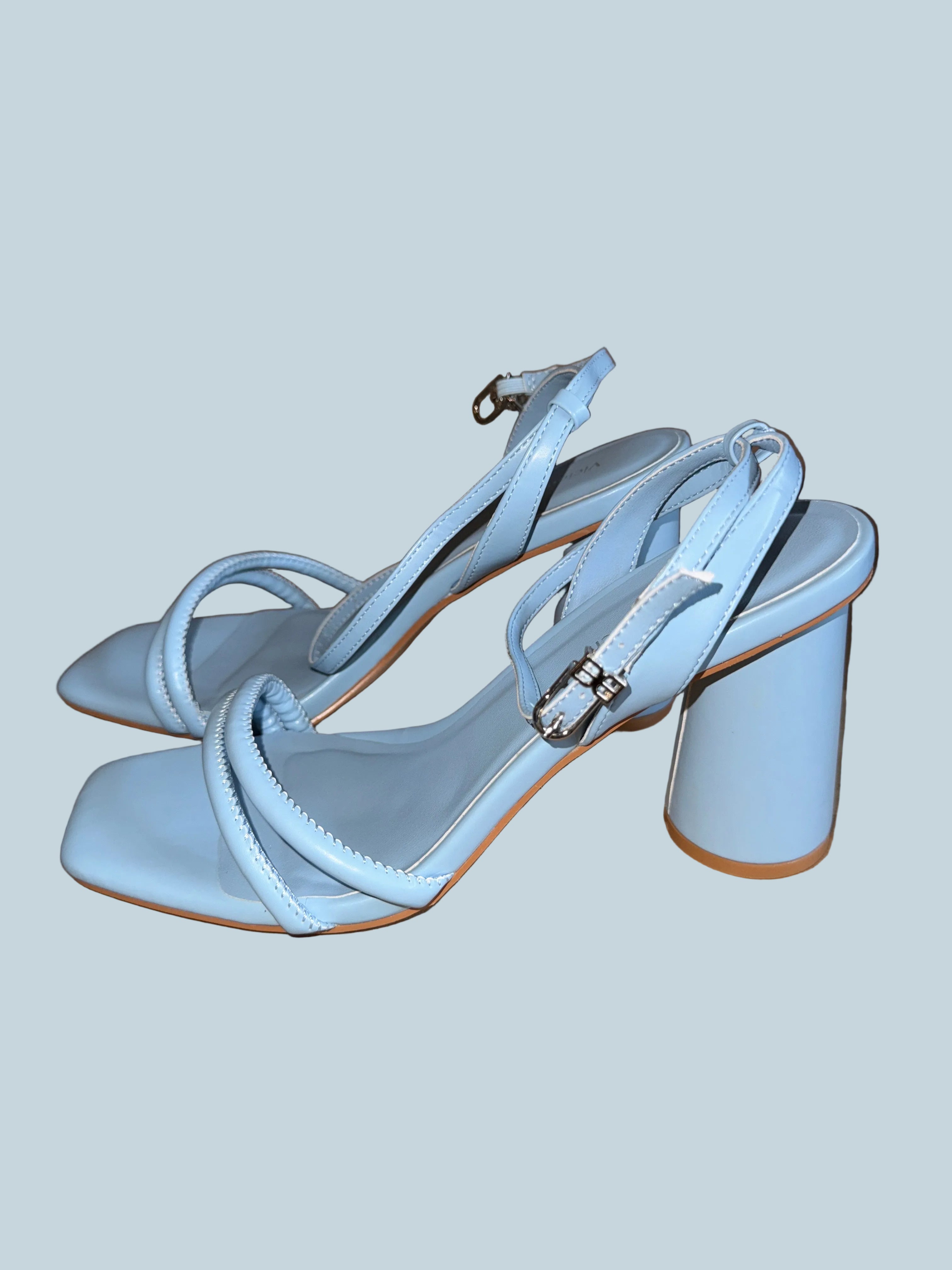 viciously vixen Women Heeled Sandals. Like New. Size 9