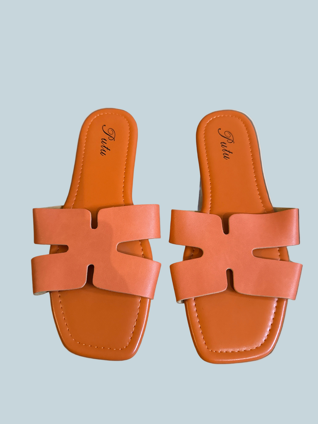 Putu Women Slide Shoe Sandals Flat. Like New. Size 8