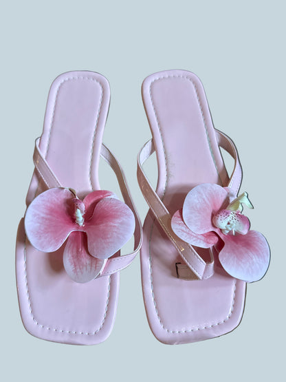 Women 3D Flower Slide Shoe Sandals. Second hand. Size 42