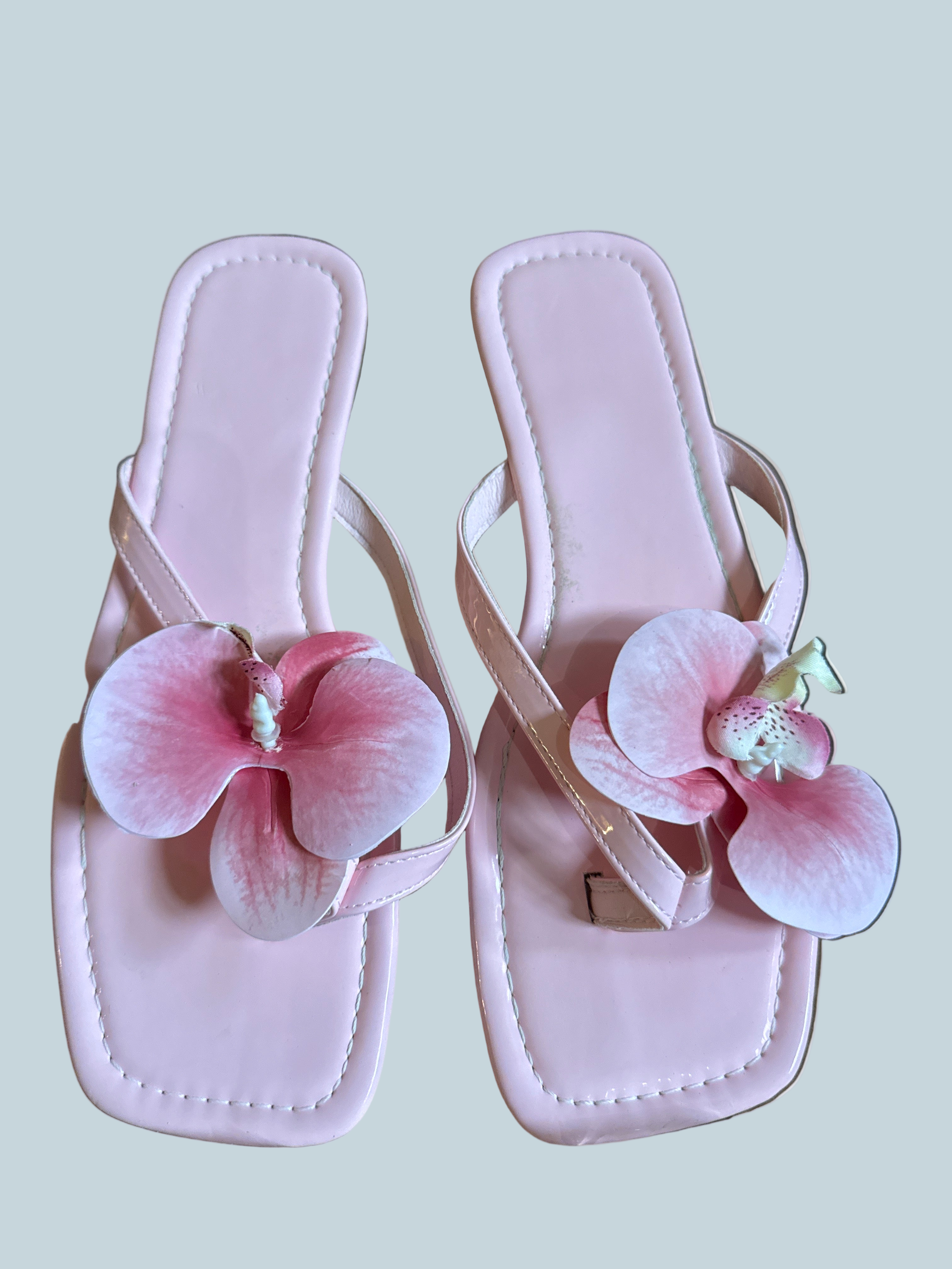 Women 3D Flower Slide Shoe Sandals. Second hand. Size 42