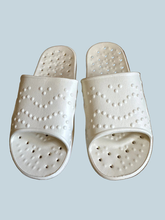 Men Women Shower Slip-on Shoe. Like New. Size L