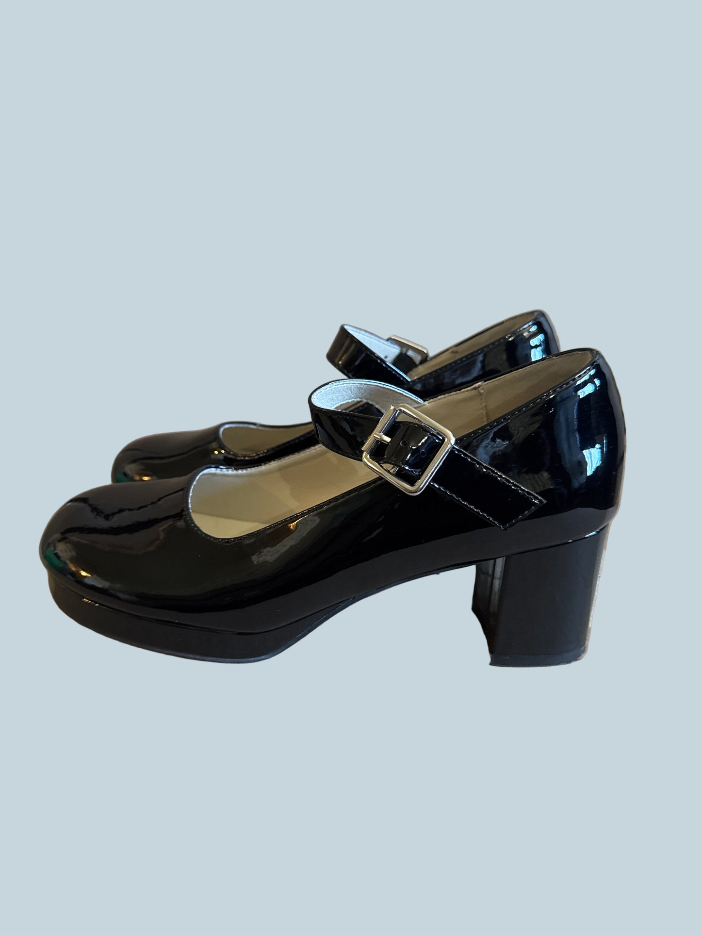 Secondhand. Women Ankle Stap Heeled Pump Shoe. Like  New. Size 8.5