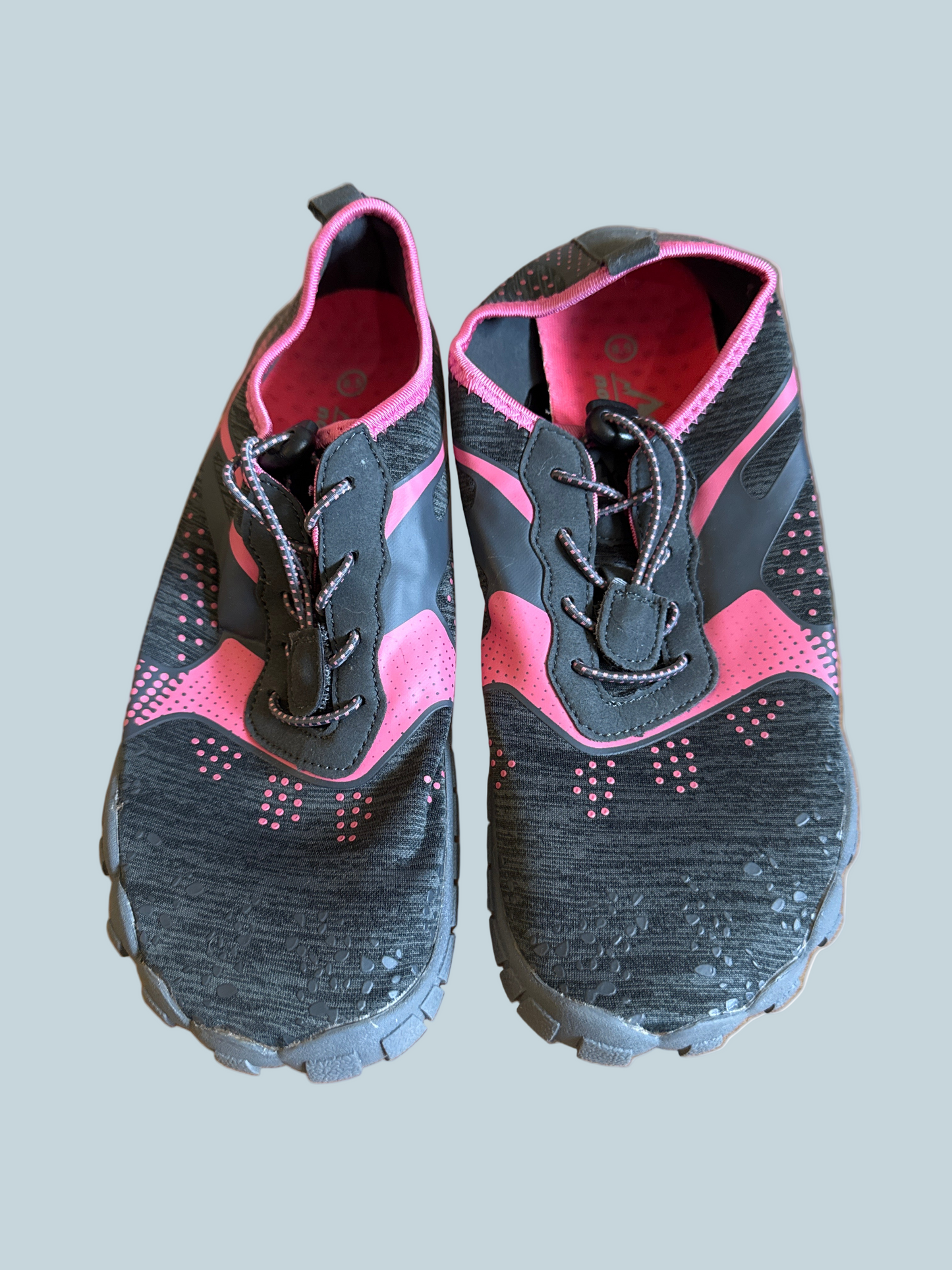 Nortiv8 Women Athletic Water Shoe. Second hand. Size 8.5