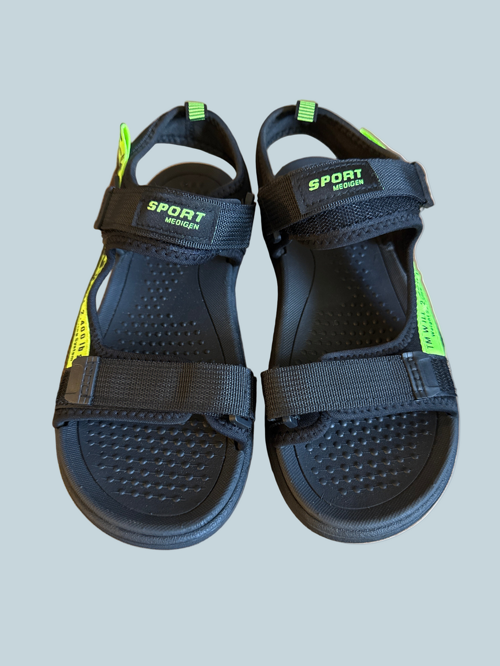 Men Sports Shoe Sandals. Like New. Size 39