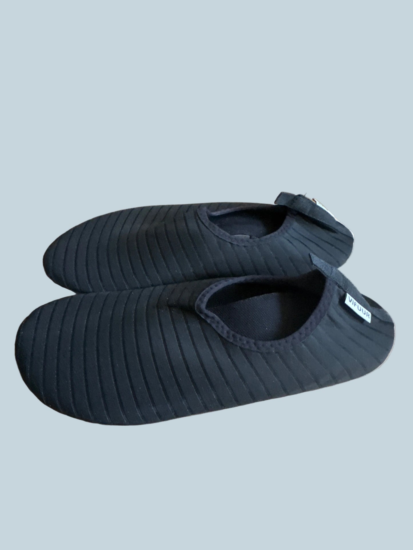 Vifuur Men Women Water Shoe. Like New. Size 44