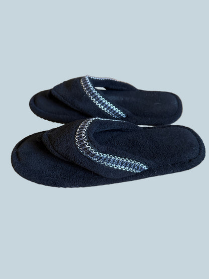 Men Women Slipon Shoe Slippers. Second hand. Size 40