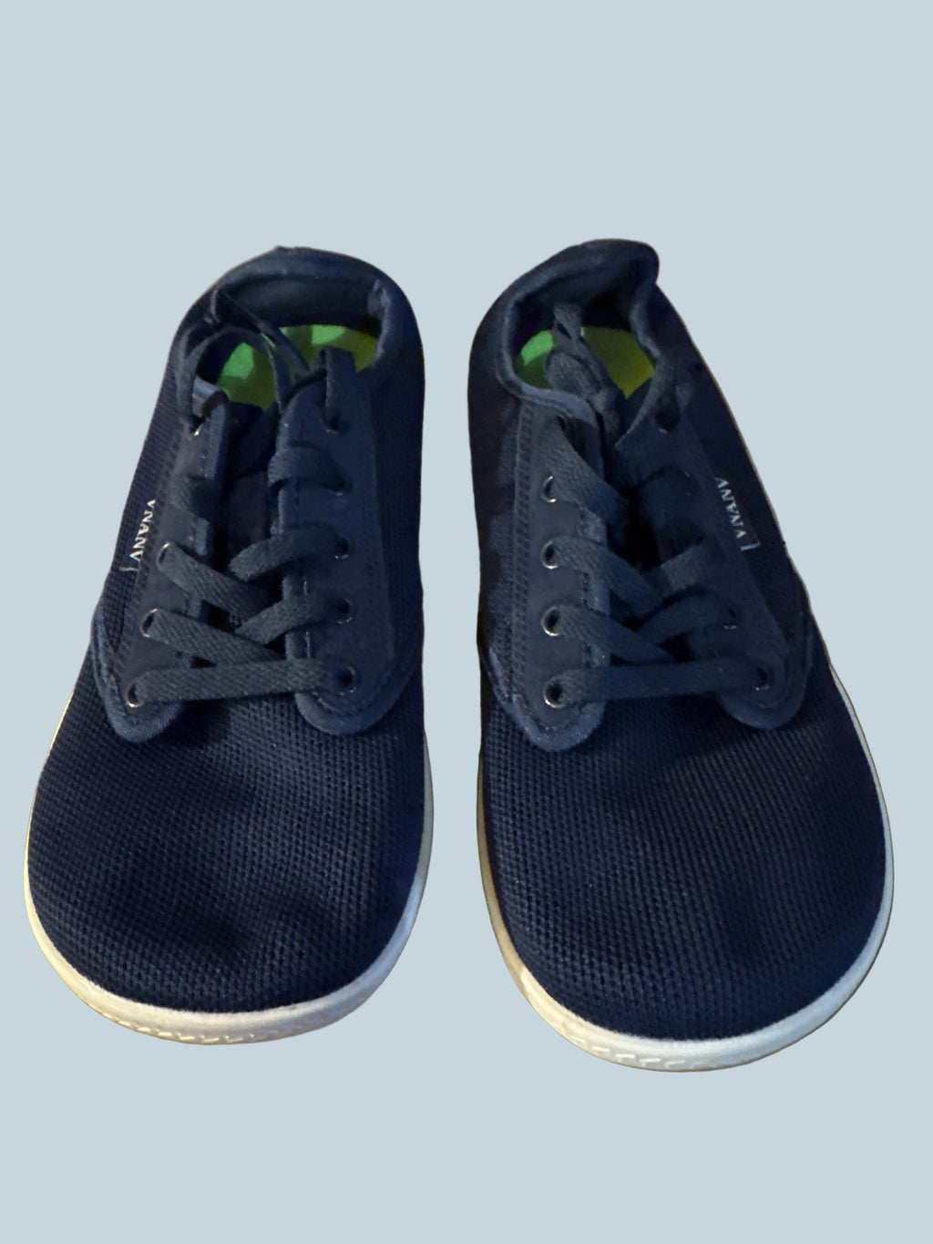 Vnanv. Men Wide Barefoot Walking Shoe. Secondhand.  Size 39