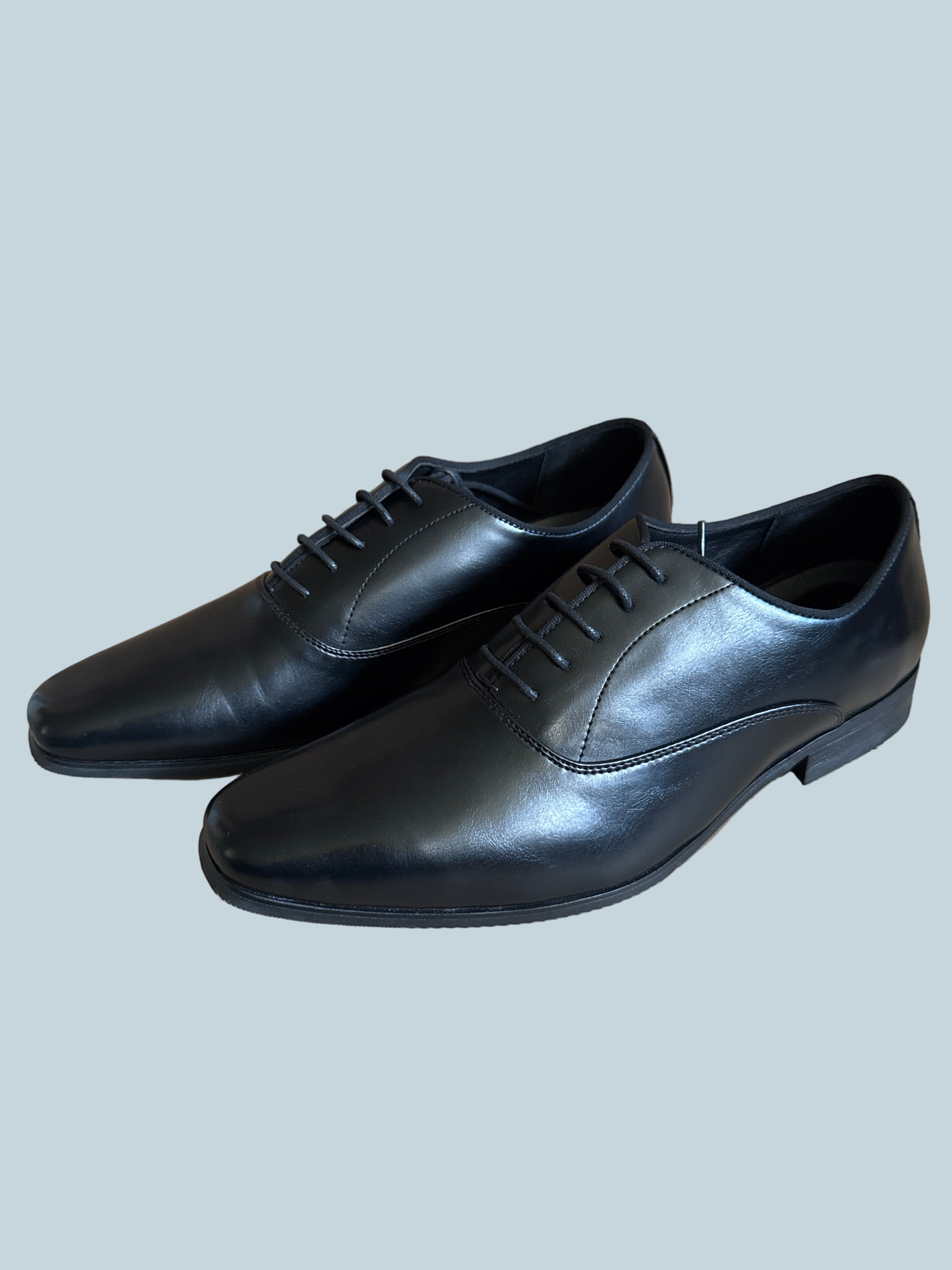 Bruno Marc Men Dress Shoe. Like New. Size 13