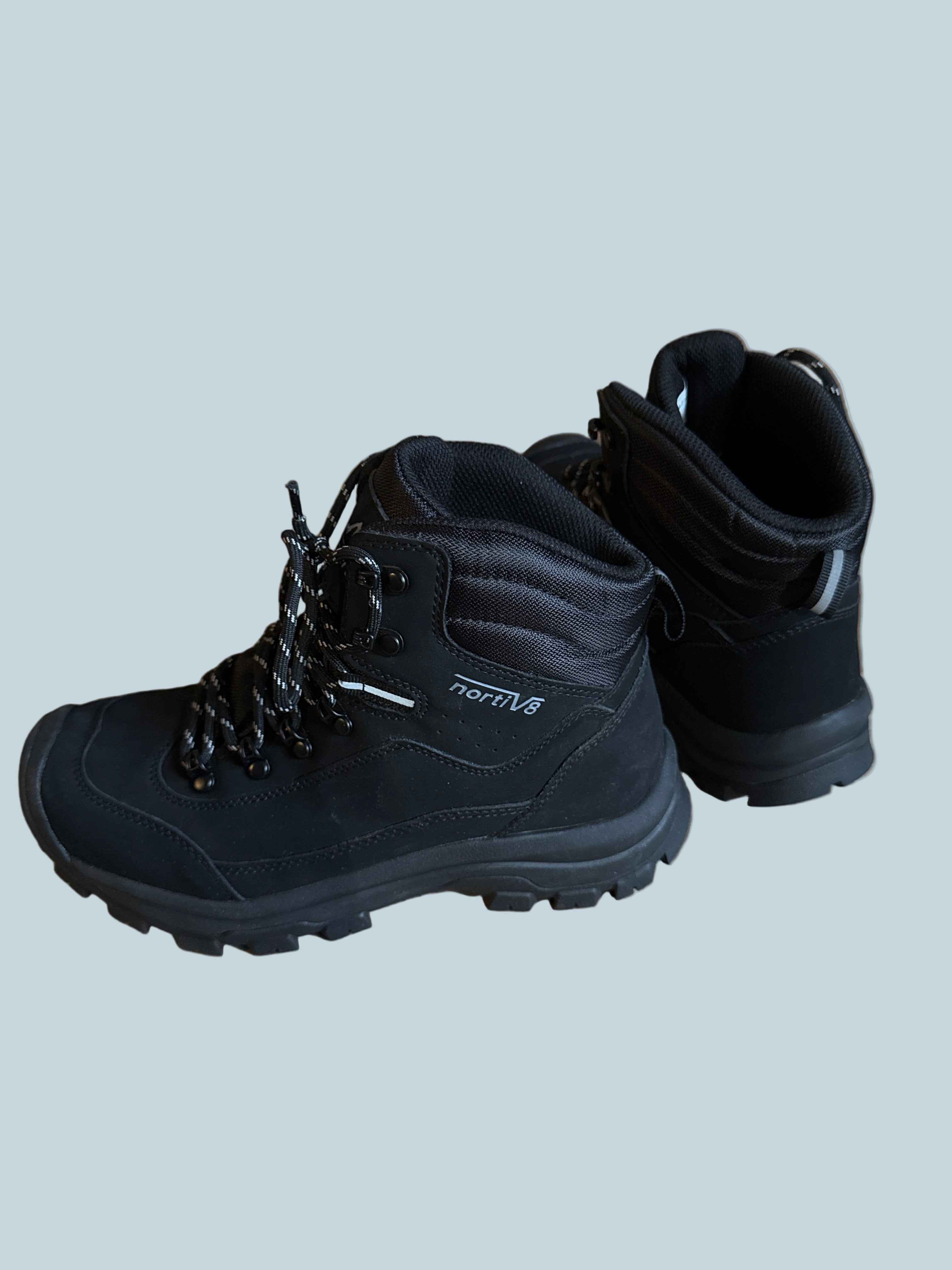 Nortiv8 Men Work Boot. Like New. Size 7.5