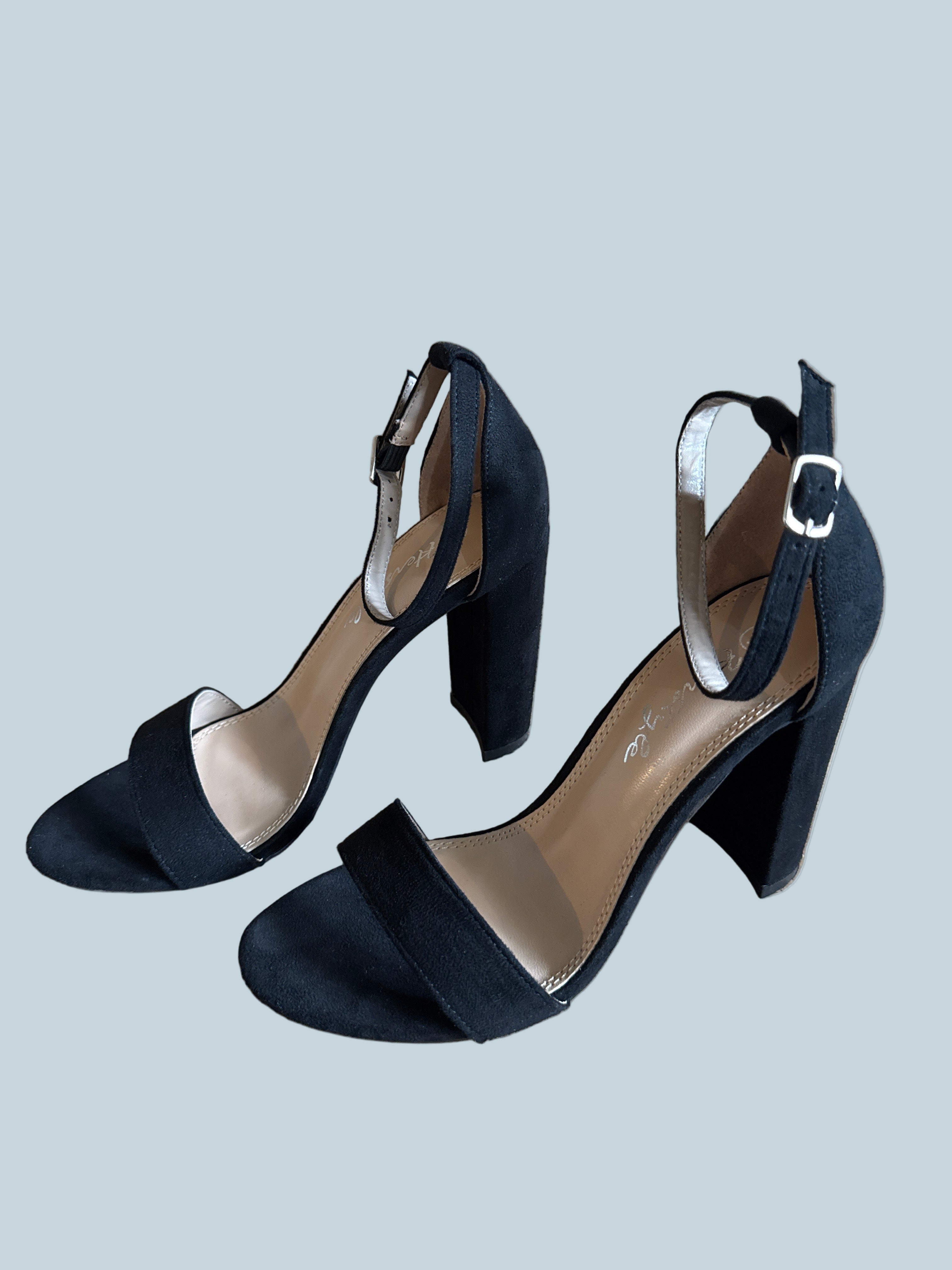 Herstyle Women High Heeled Shoe Sandals. Like New. Size 6