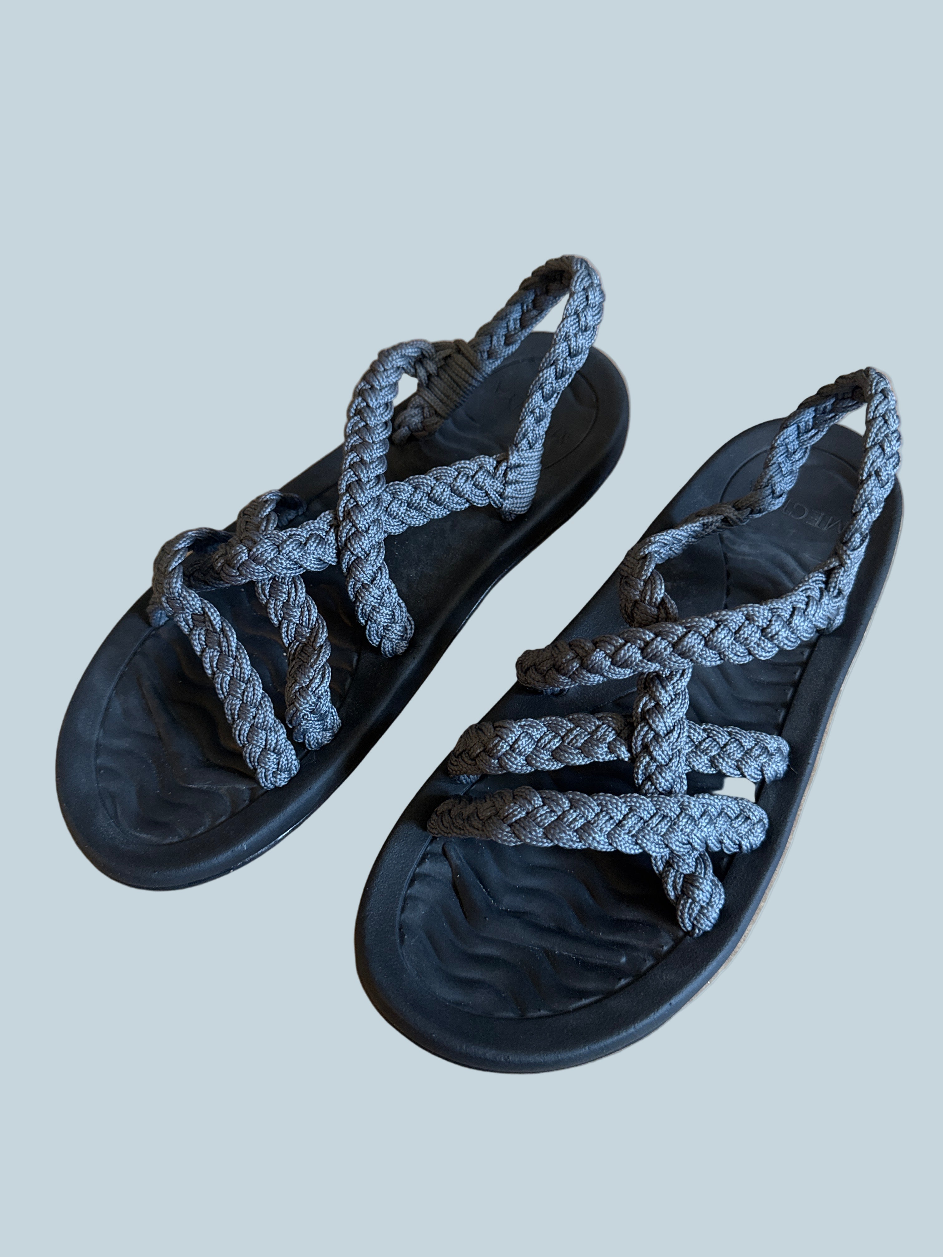 Megnya Women Hiking Shoe Sandals. Secondhand. Size 39