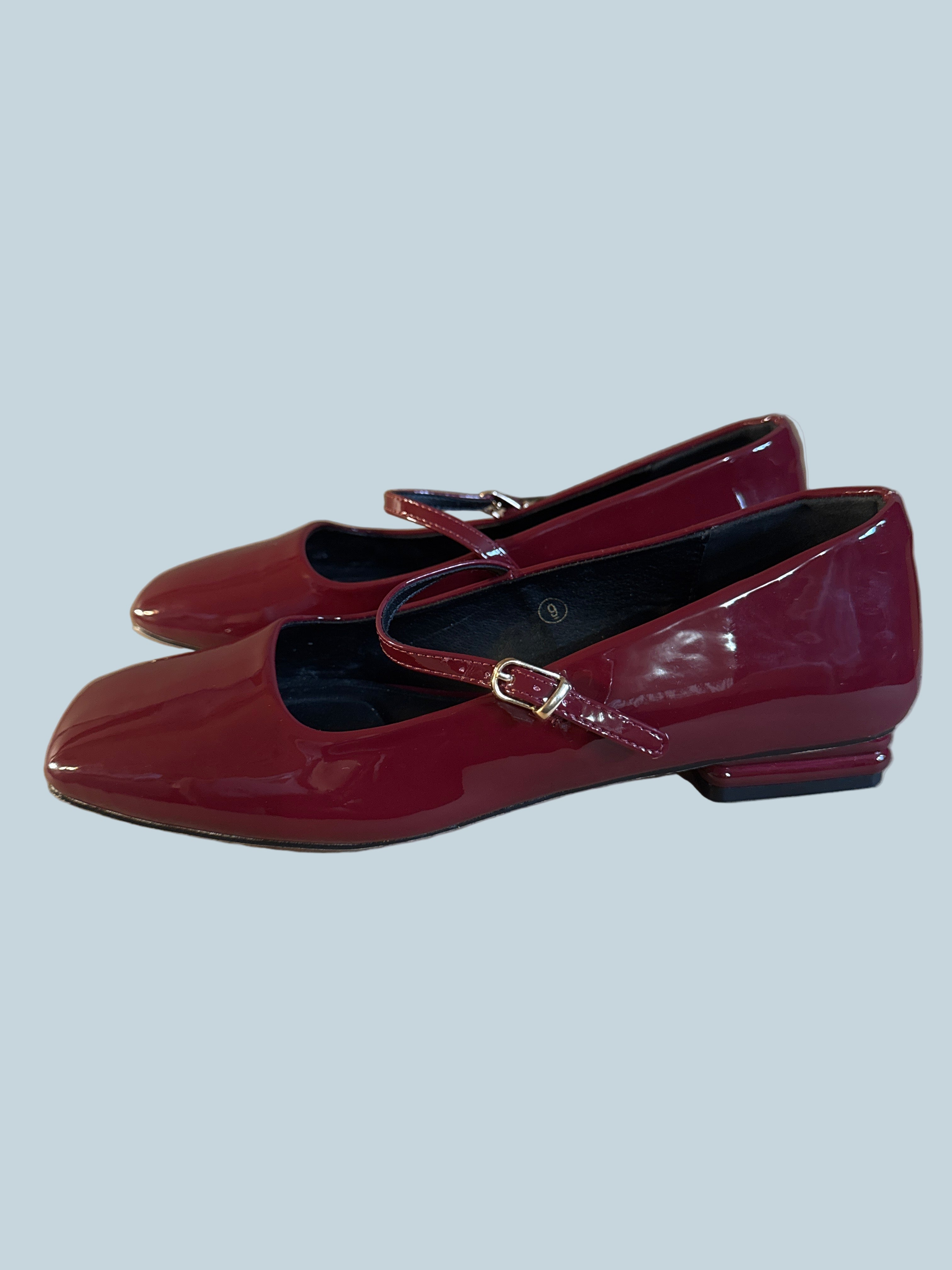 Coutgo Women Ballet Flat. Like New. Size 9