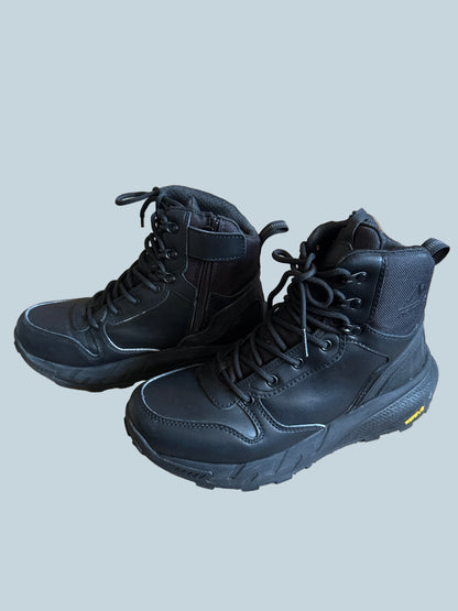 Nortiv8 Men Work Shoe. Secondhand. Size 7