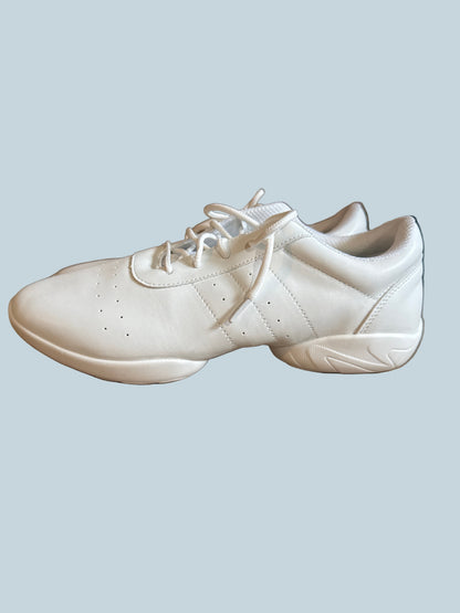 Women Dance Shoe. Like New. Size 8