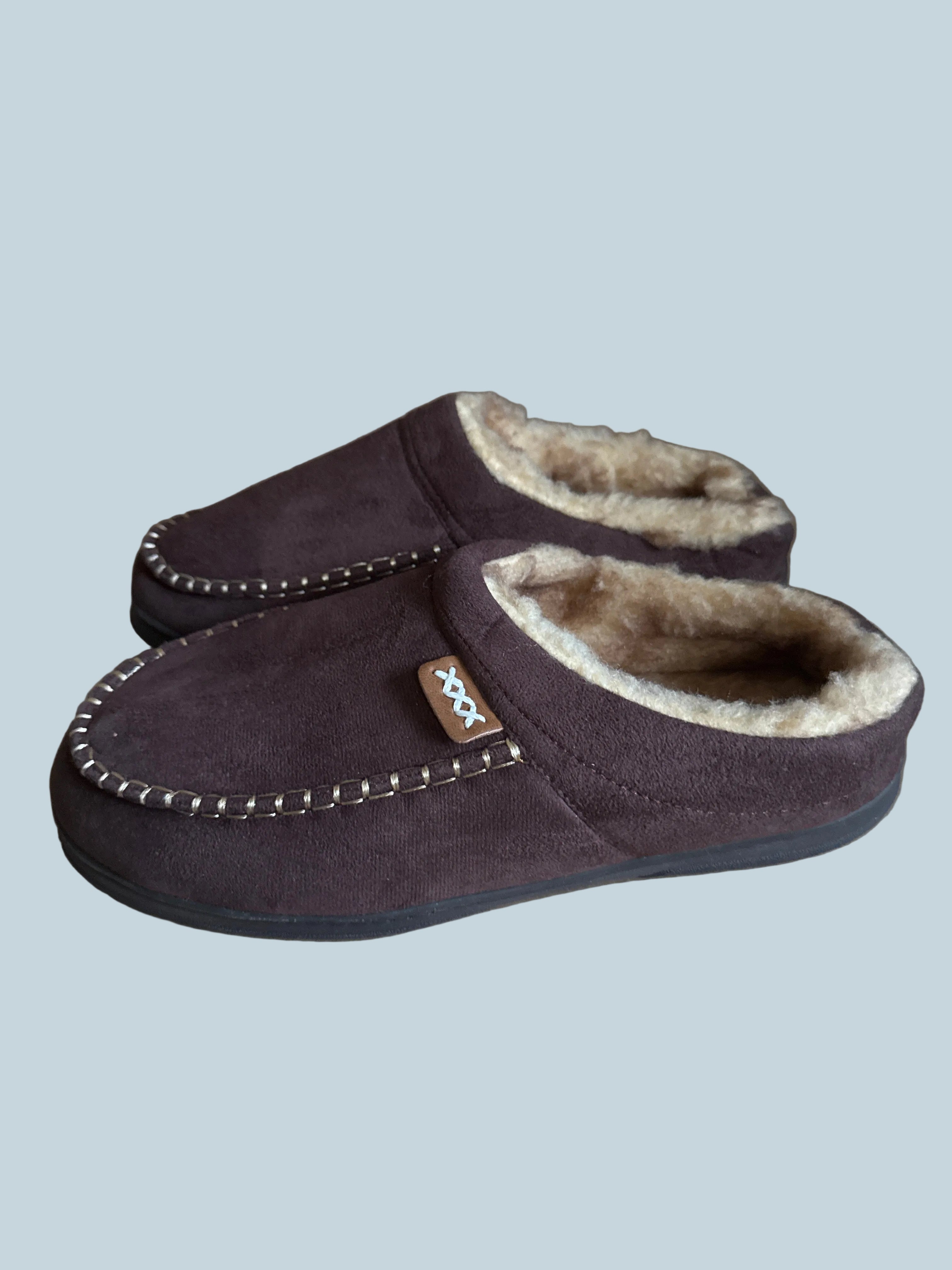 Men Slip-on Shoe Slippers. Secondhand. Size 10-11