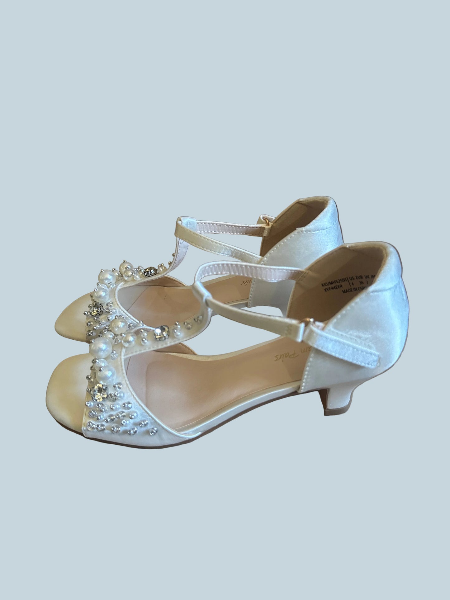 Kids T-Strap Girls Dress Shoe Sandals. Like New. Kid Size 4