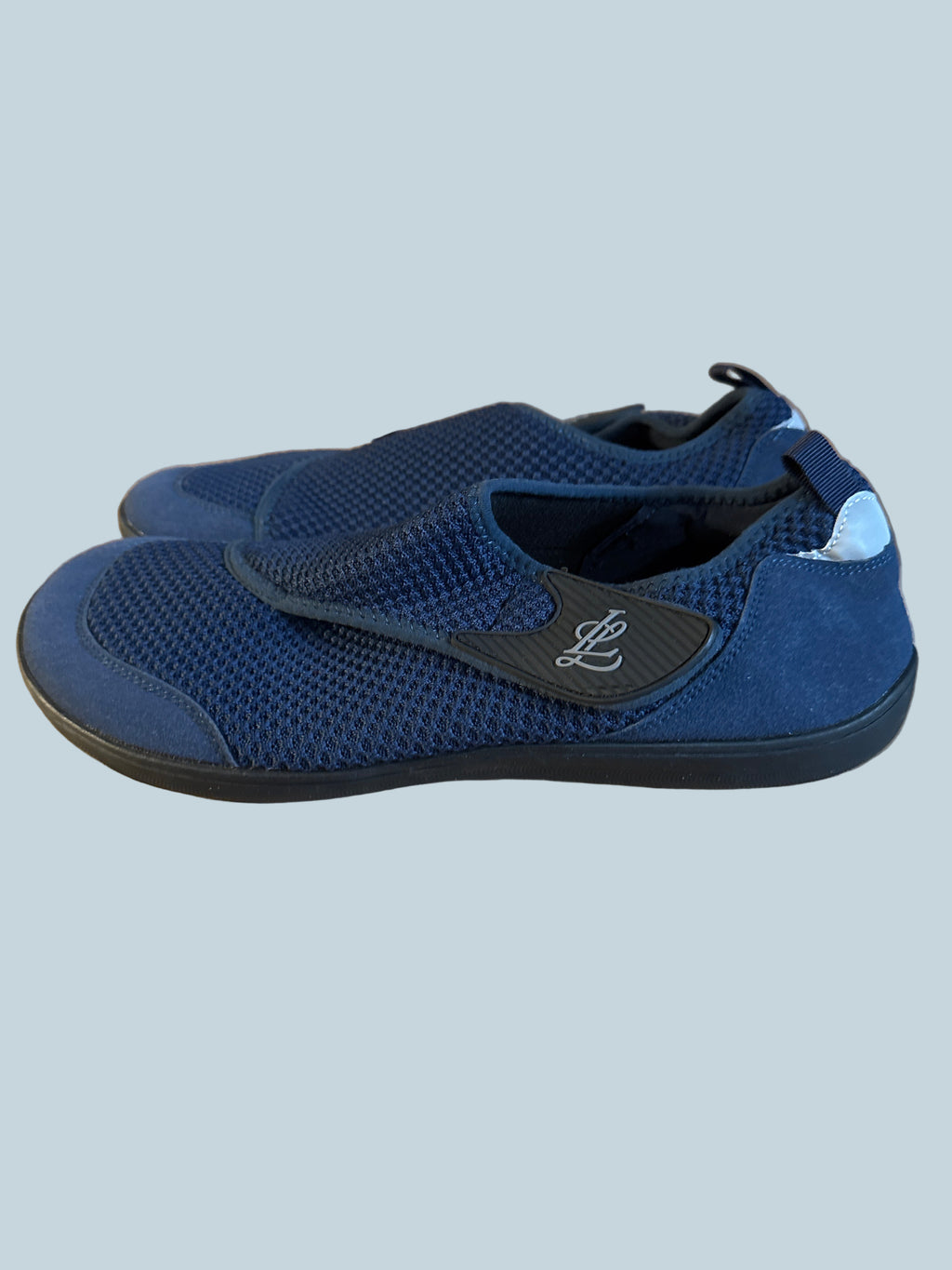 Men Barefoot Athletic Walking Shoe. Like New. Size 48