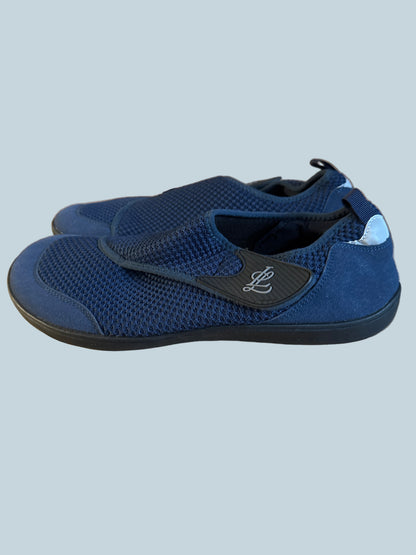 Men Barefoot Athletic Walking Shoe. Like New. Size 48
