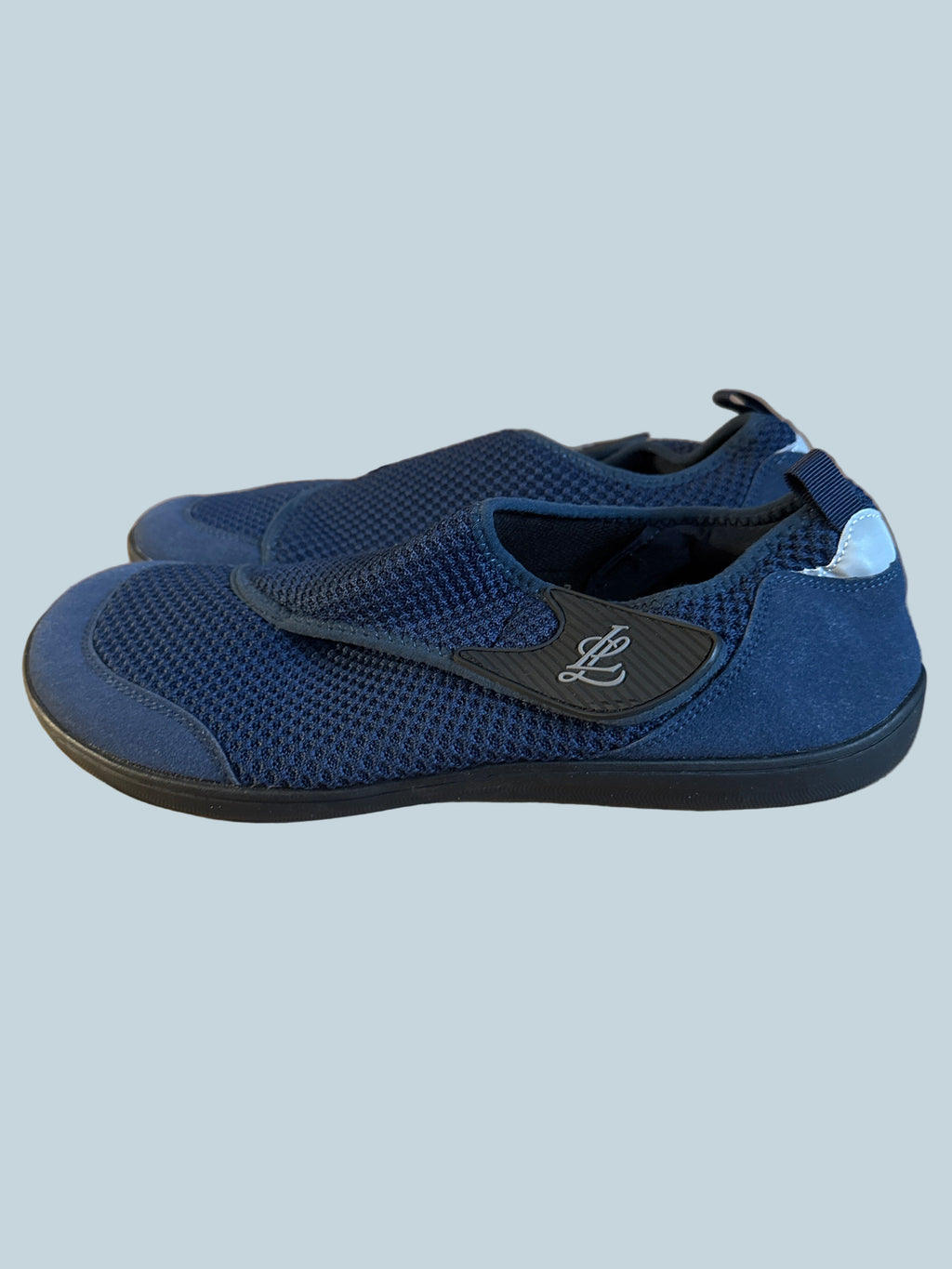 Men Barefoot Athletic Walking Shoe. Like New. Size 48