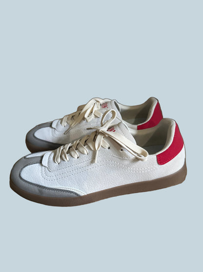 Bernal Men Casual Shoe Sneakers . Like New. Size 8